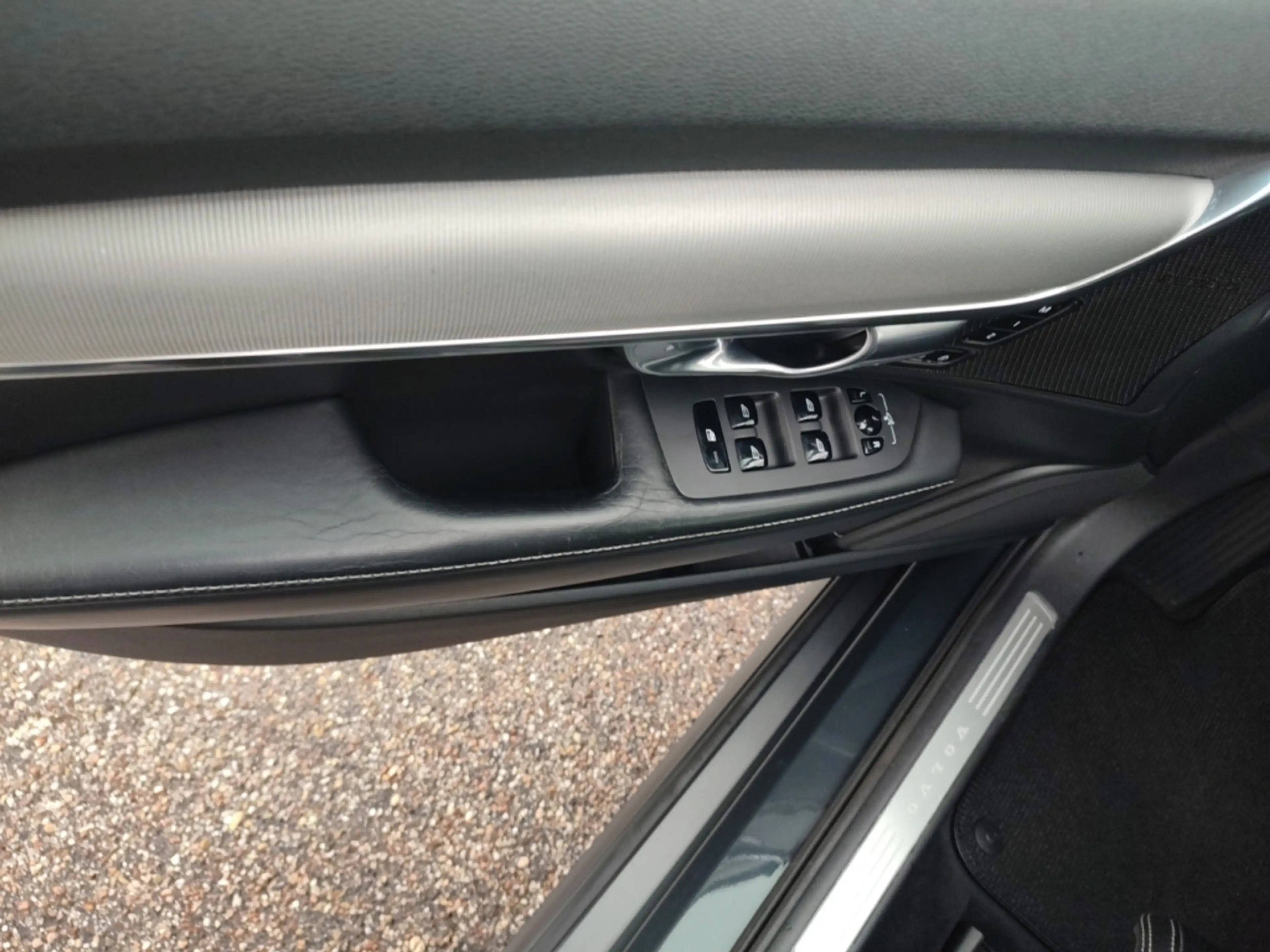 Volvo V90 Cross Country AWD D5 LEDER NAVI AHK AUTOM SHZ FSH — photo 7