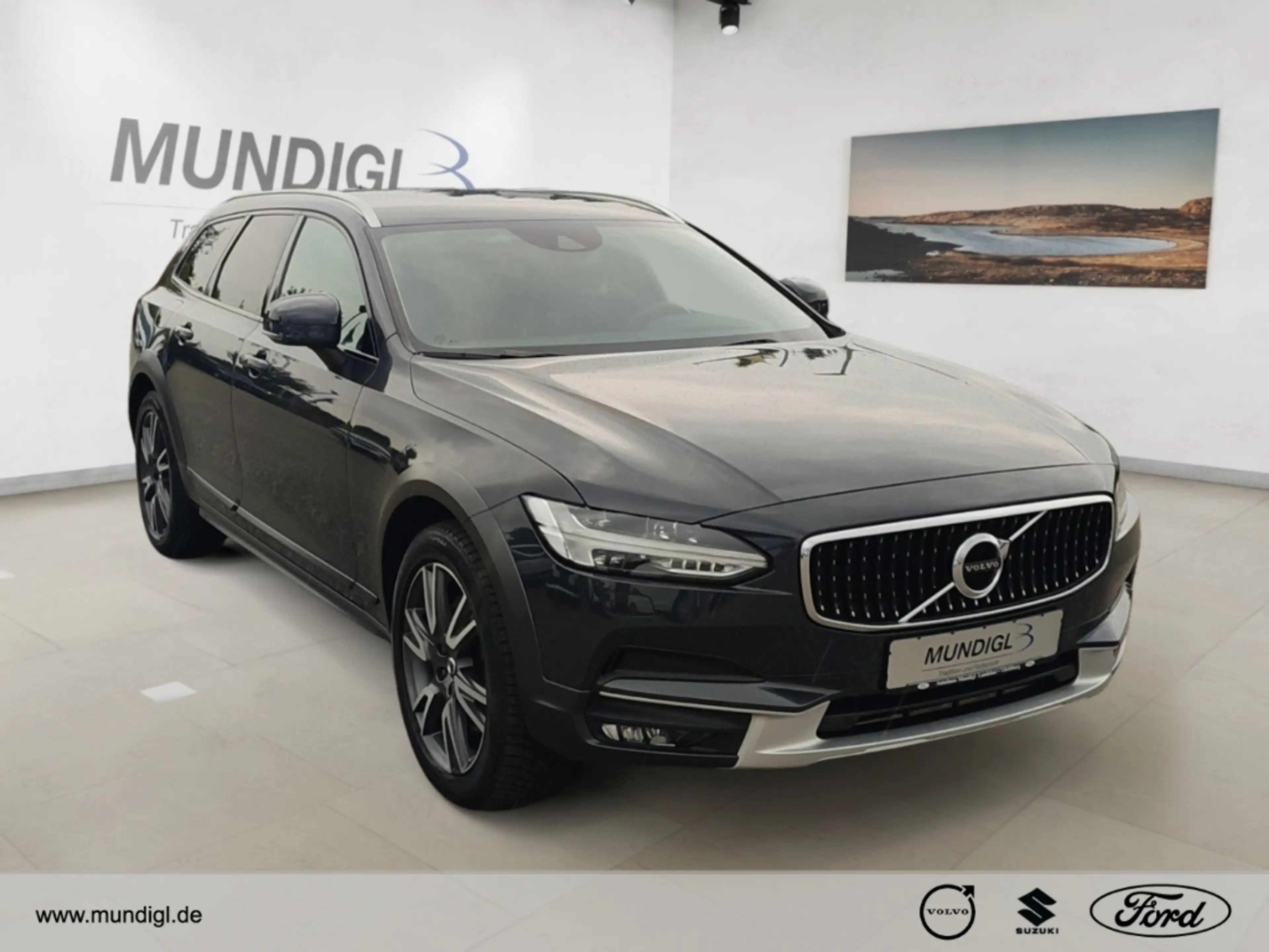 Volvo V90 Cross Country AWD D5 LEDER NAVI AHK AUTOM SHZ FSH — photo 6