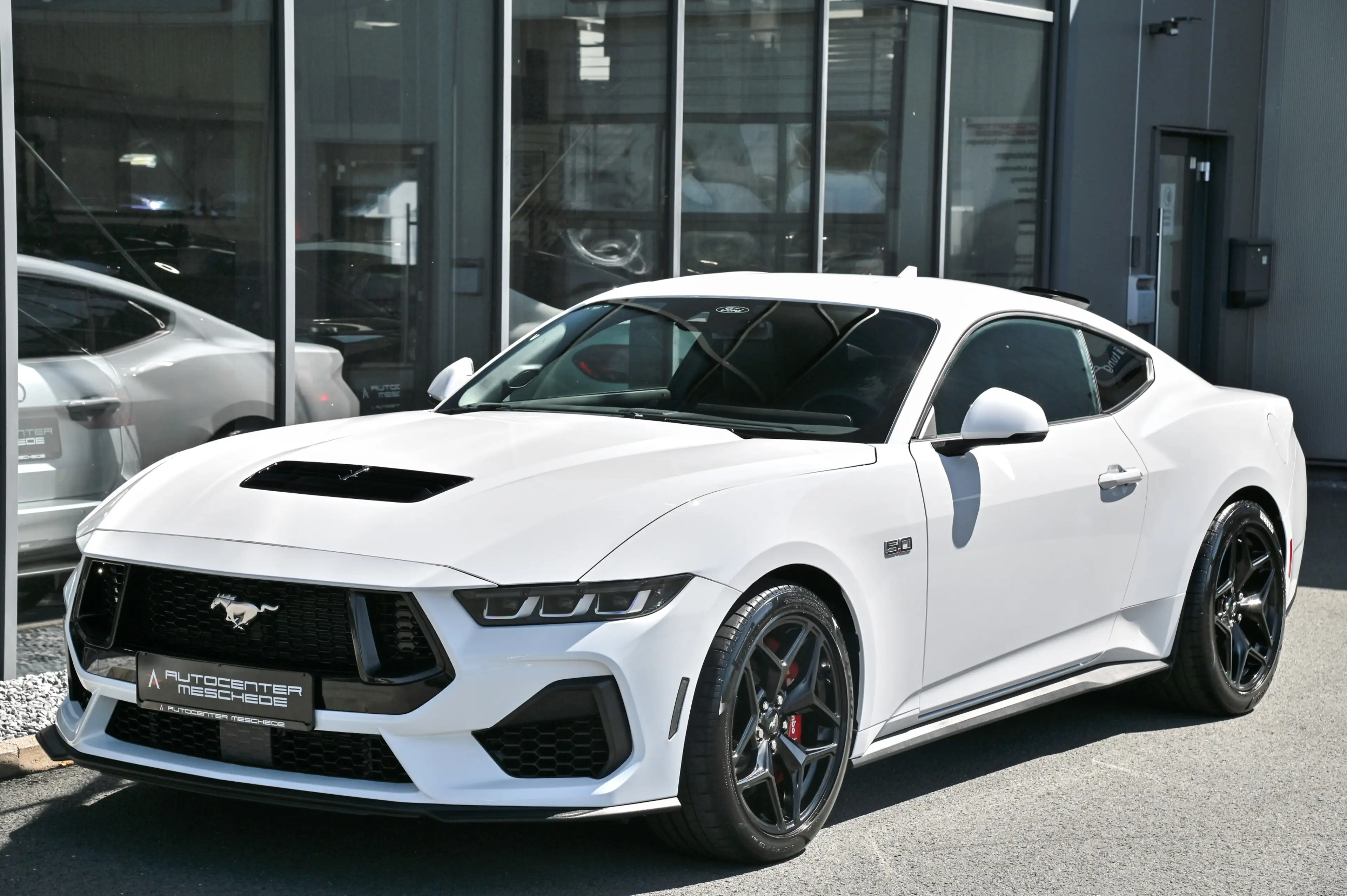Ford Mustang 5.0 Ti-VCT V8 GT Aut. Navi* B&O* Kamera* — photo 2