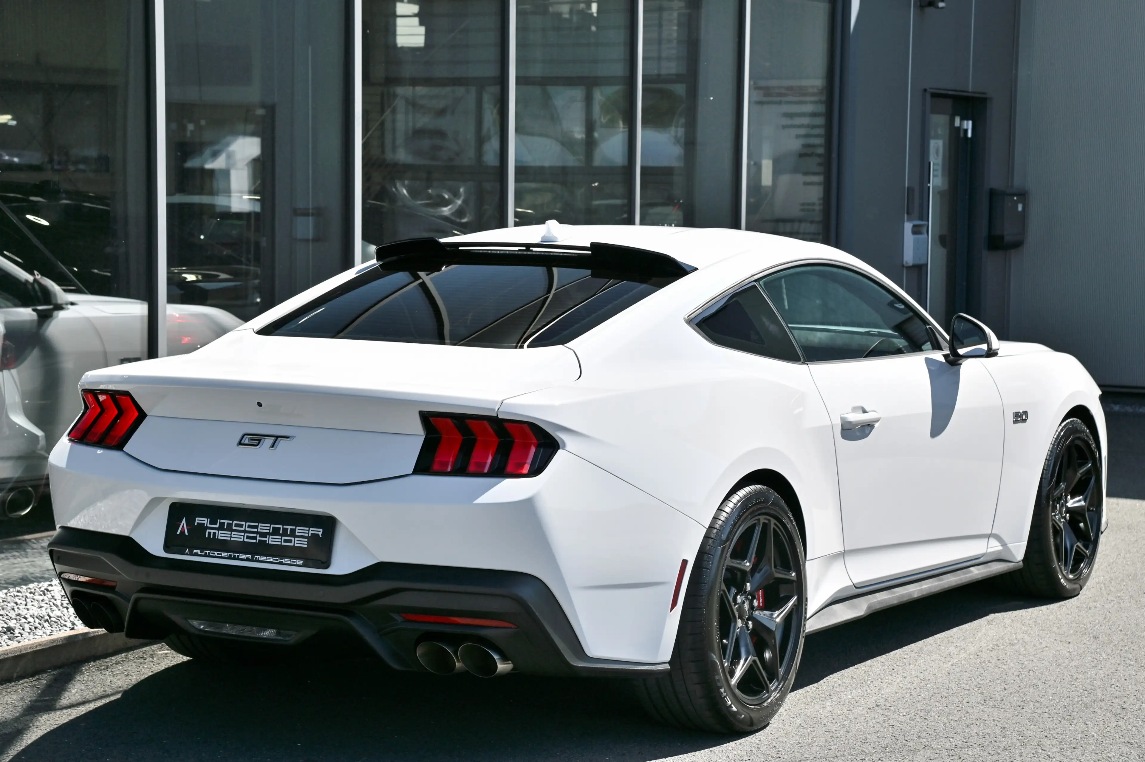 Ford Mustang 5.0 Ti-VCT V8 GT Aut. Navi* B&O* Kamera* — photo 4