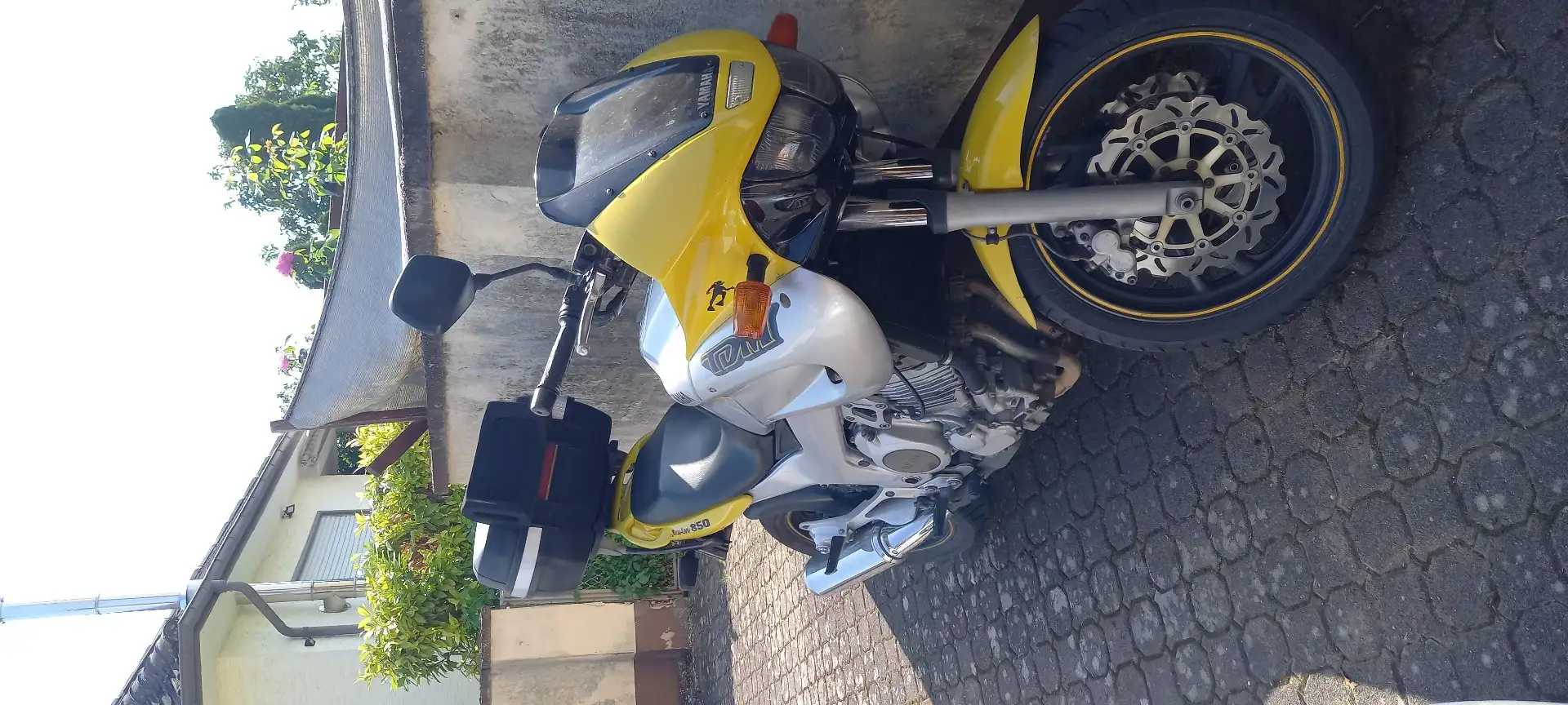 Yamaha TDM 850 Plateado - 1
