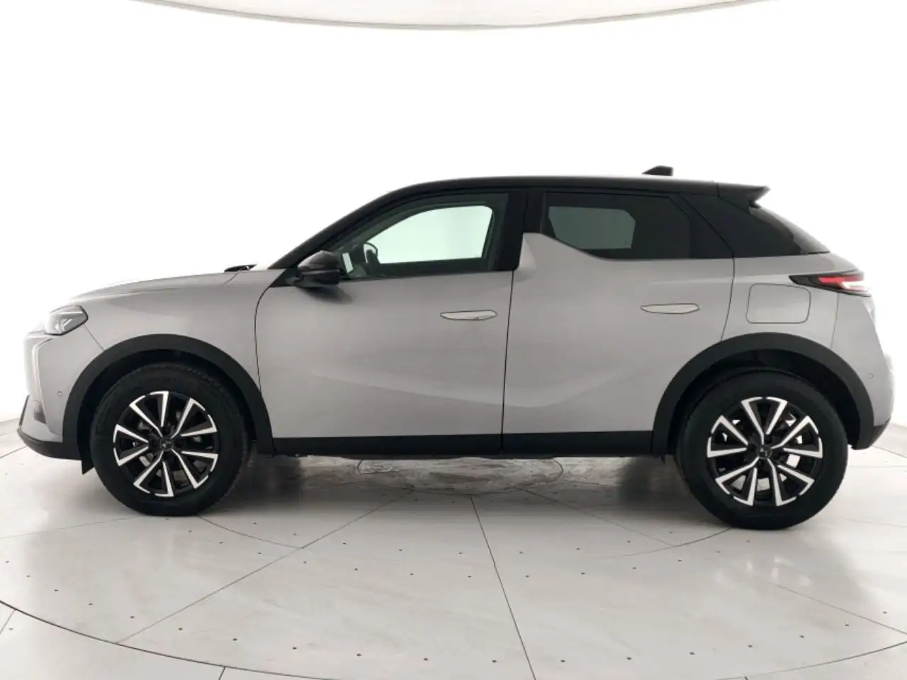 DS Automobiles DS 3 2024