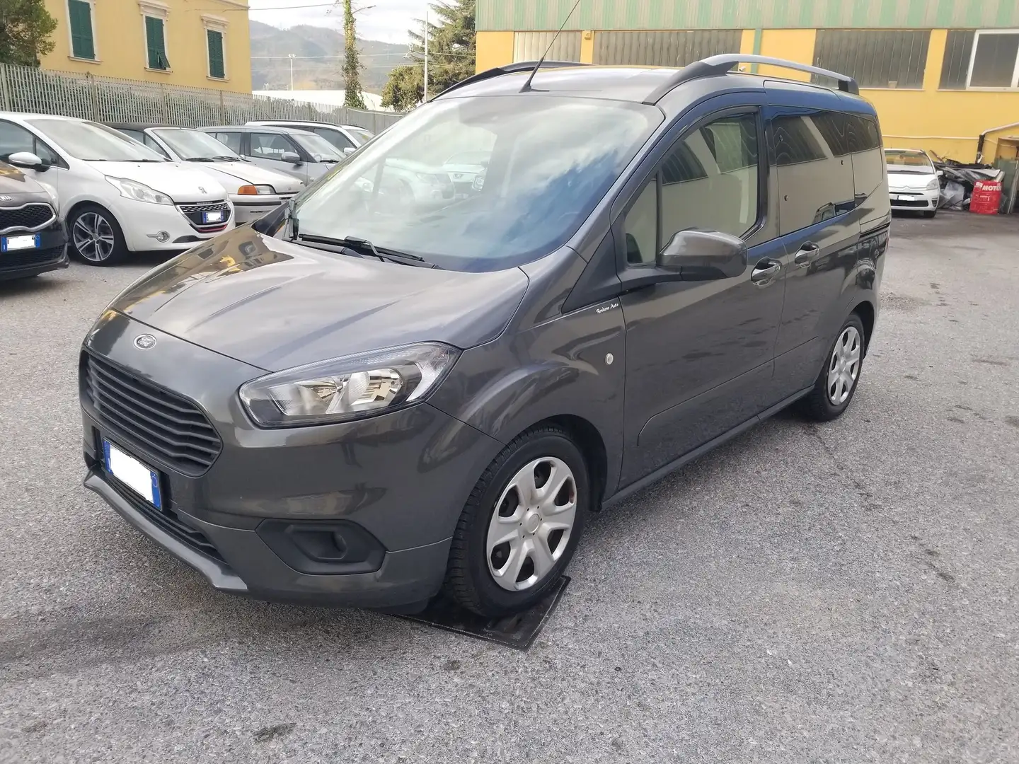 Ford Tourneo Connect Grigio - 2