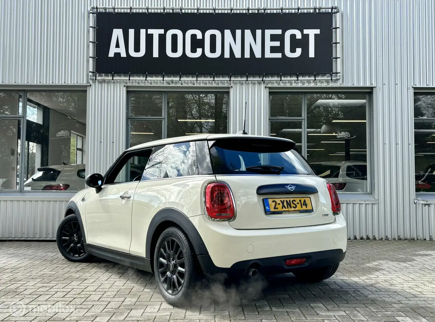 MINI One Mini 1.2 Business, NAVI, PANO DAK, CRUISE, PDC Wit - 2