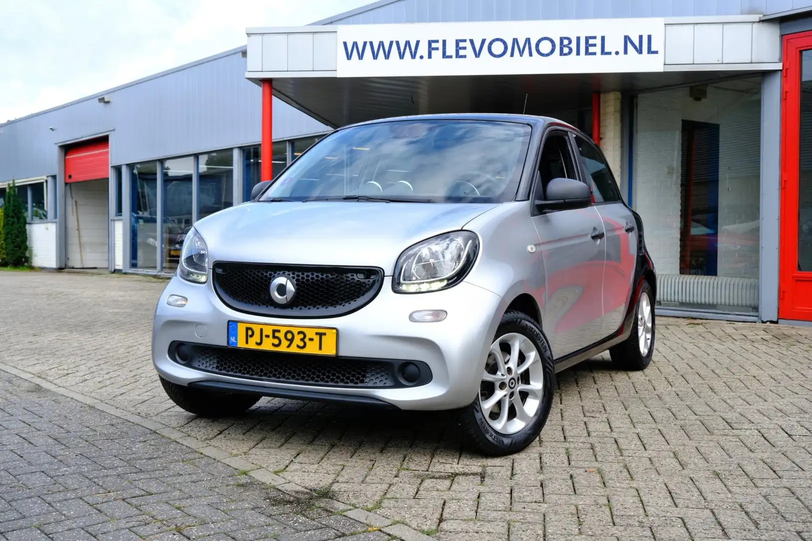 smart forFour 1.0 Pure 5-drs Clima|Cruise|LMV Grijs - 1