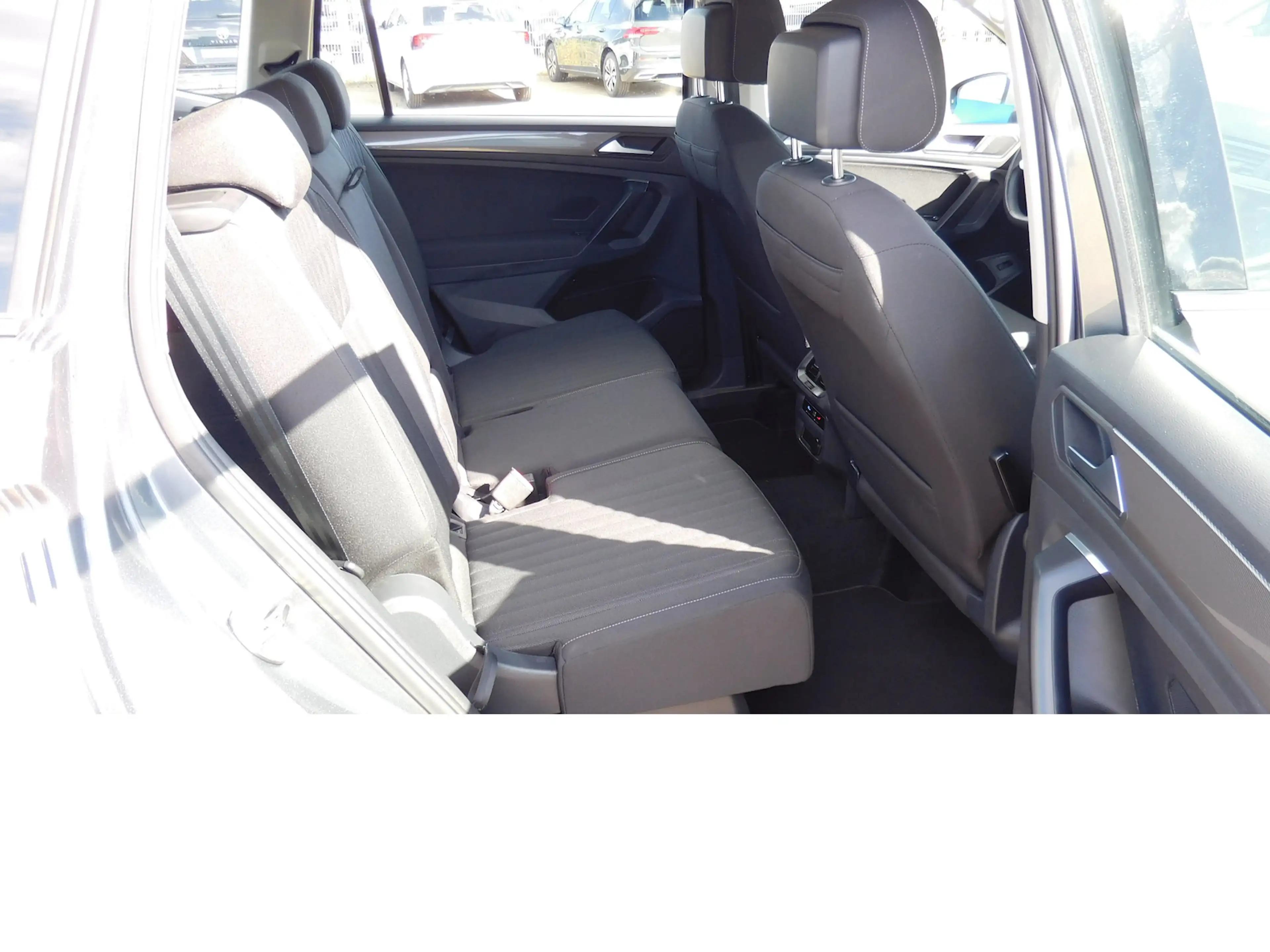 Volkswagen Tiguan Allspace 1.5 TSI Life 7 Sitze Navi DSG — photo 13
