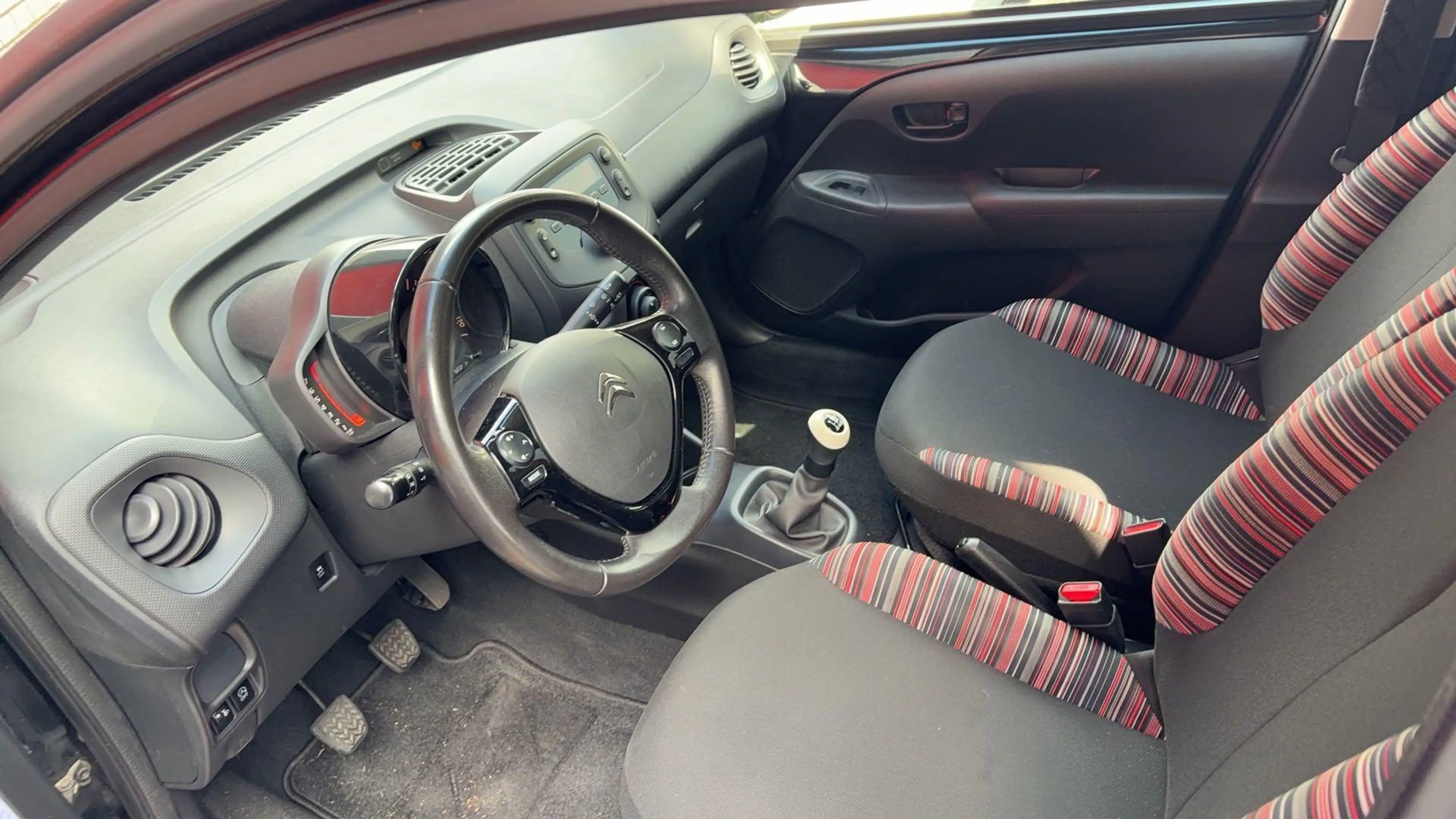 Citroen C1 1.0 e-VTi Feel AIRCO / BLUETOOTH / MFS / AUX / ELE — photo 3