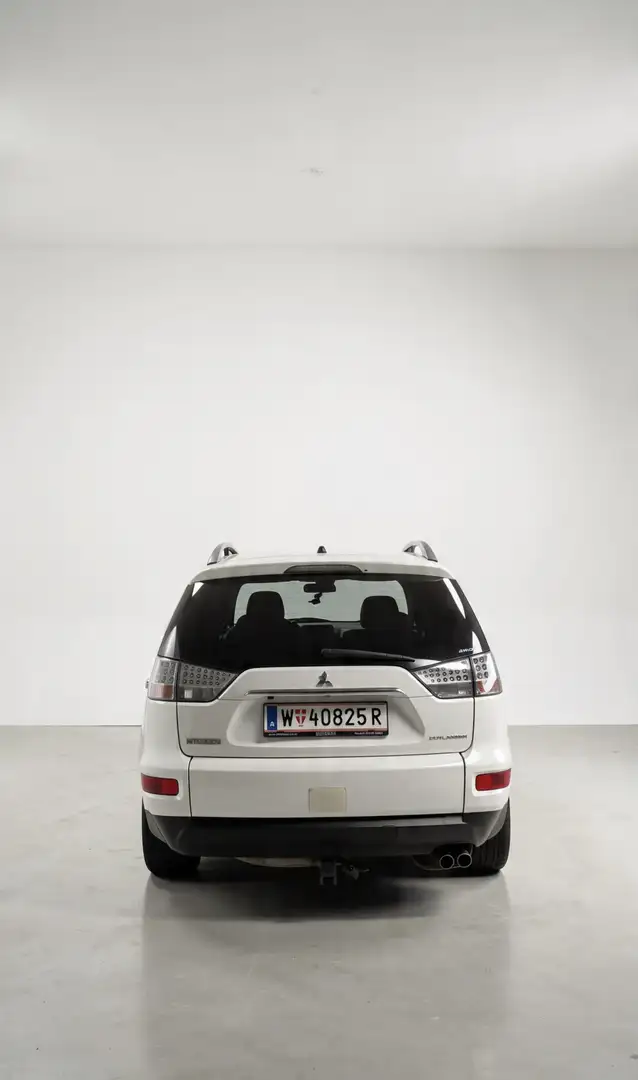 Mitsubishi Outlander 2.2 DI-D 4WD TC-SST Instyle - 2