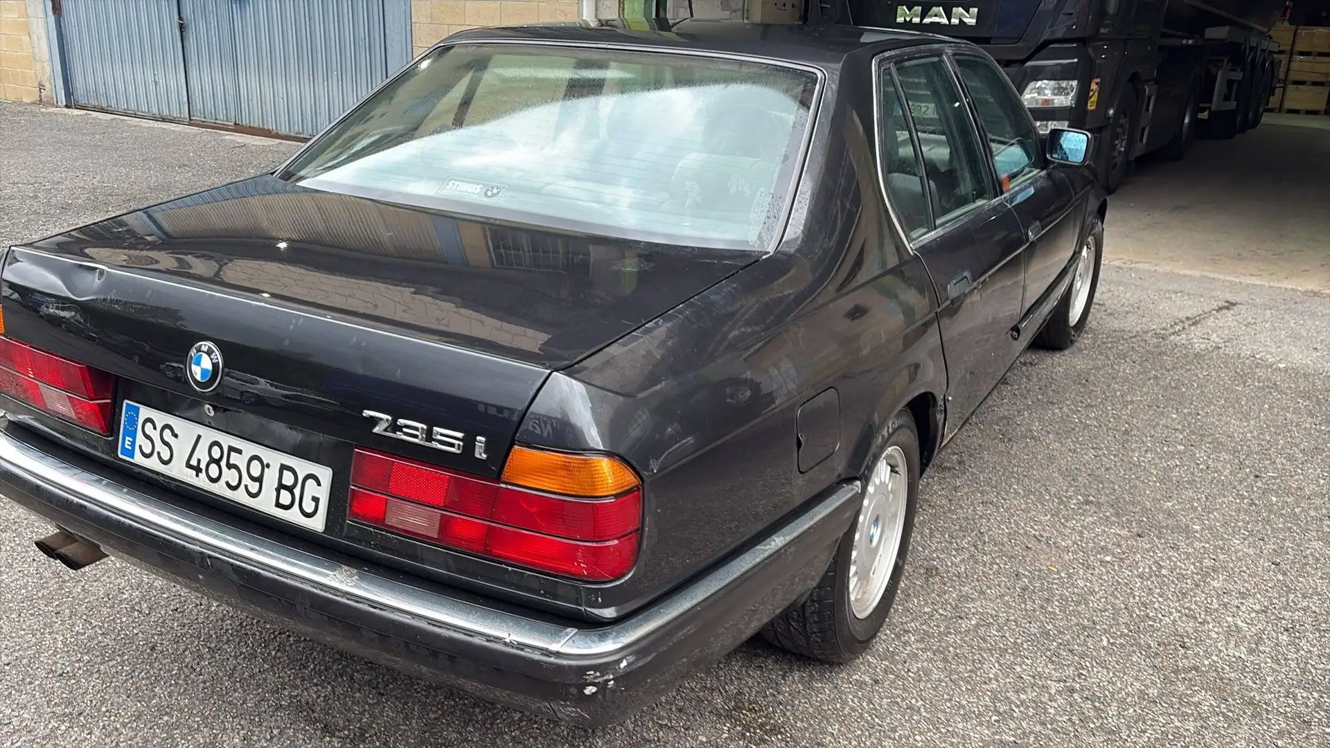 BMW 735 735i Schwarz - 2