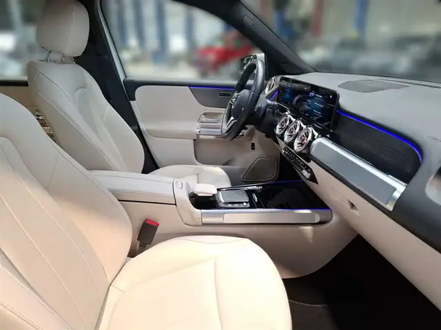 Mercedes-Benz EQB view 17