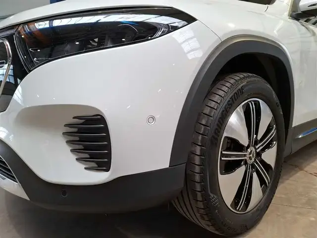 Mercedes-Benz EQB view 21