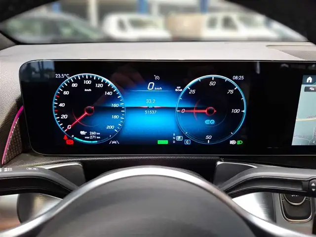 Mercedes-Benz EQB view 10