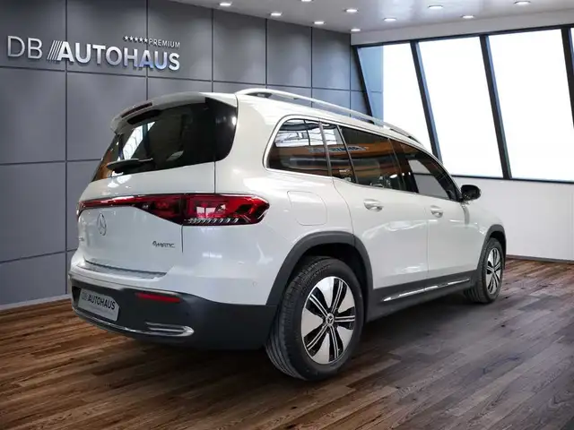 Mercedes-Benz EQB view 4