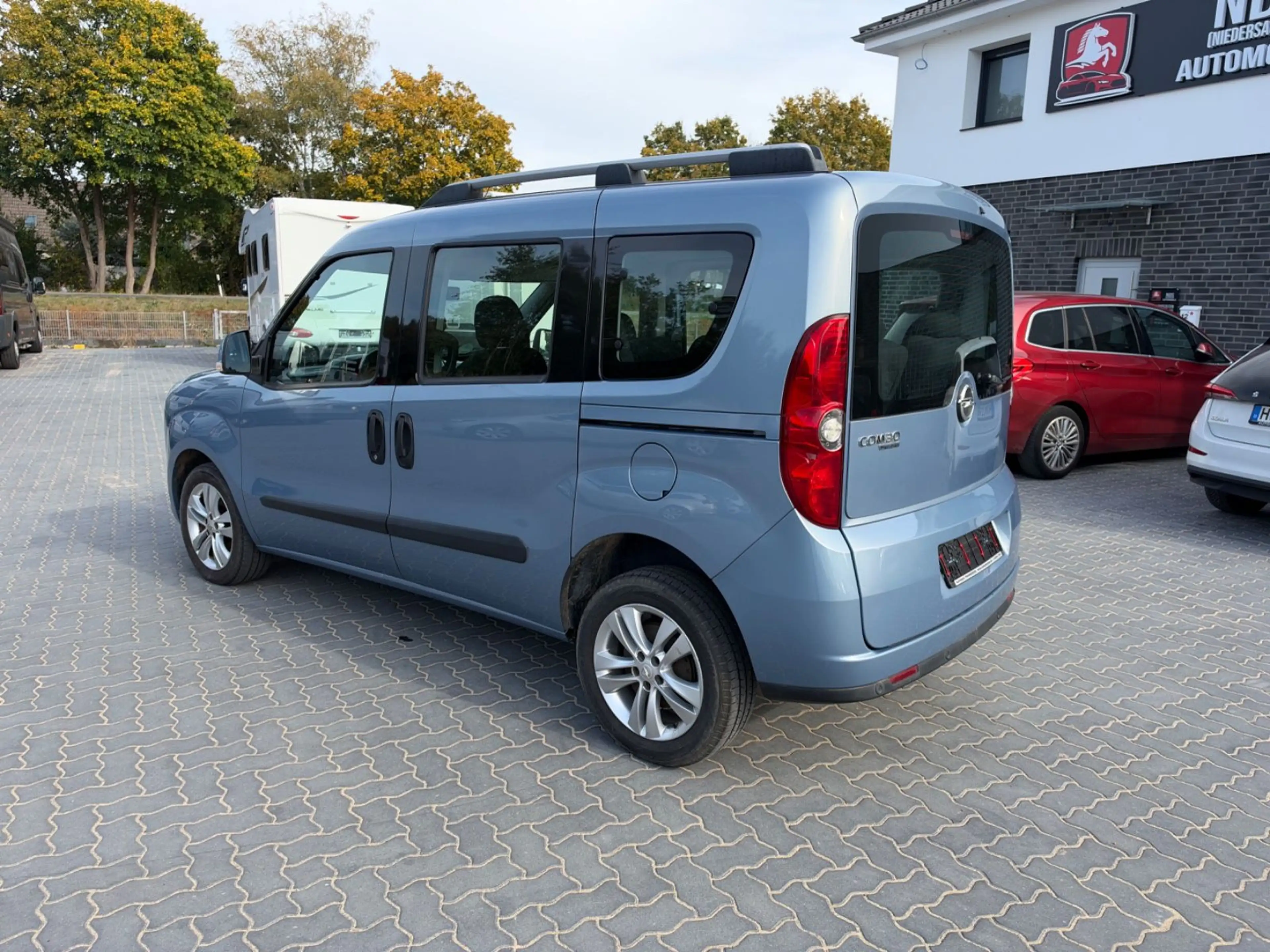 Opel Combo Life Tour *7 Sitzer* — photo 5