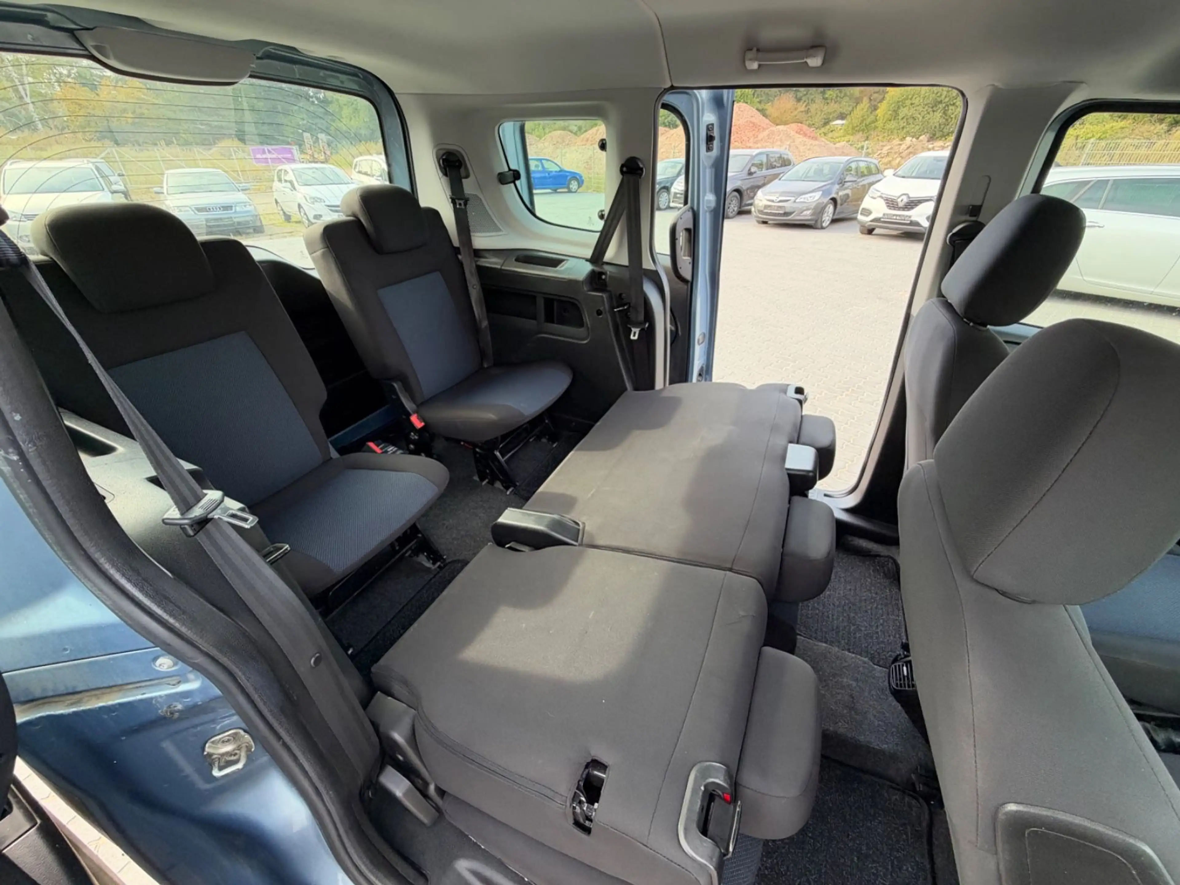 Opel Combo Life Tour *7 Sitzer* — photo 12