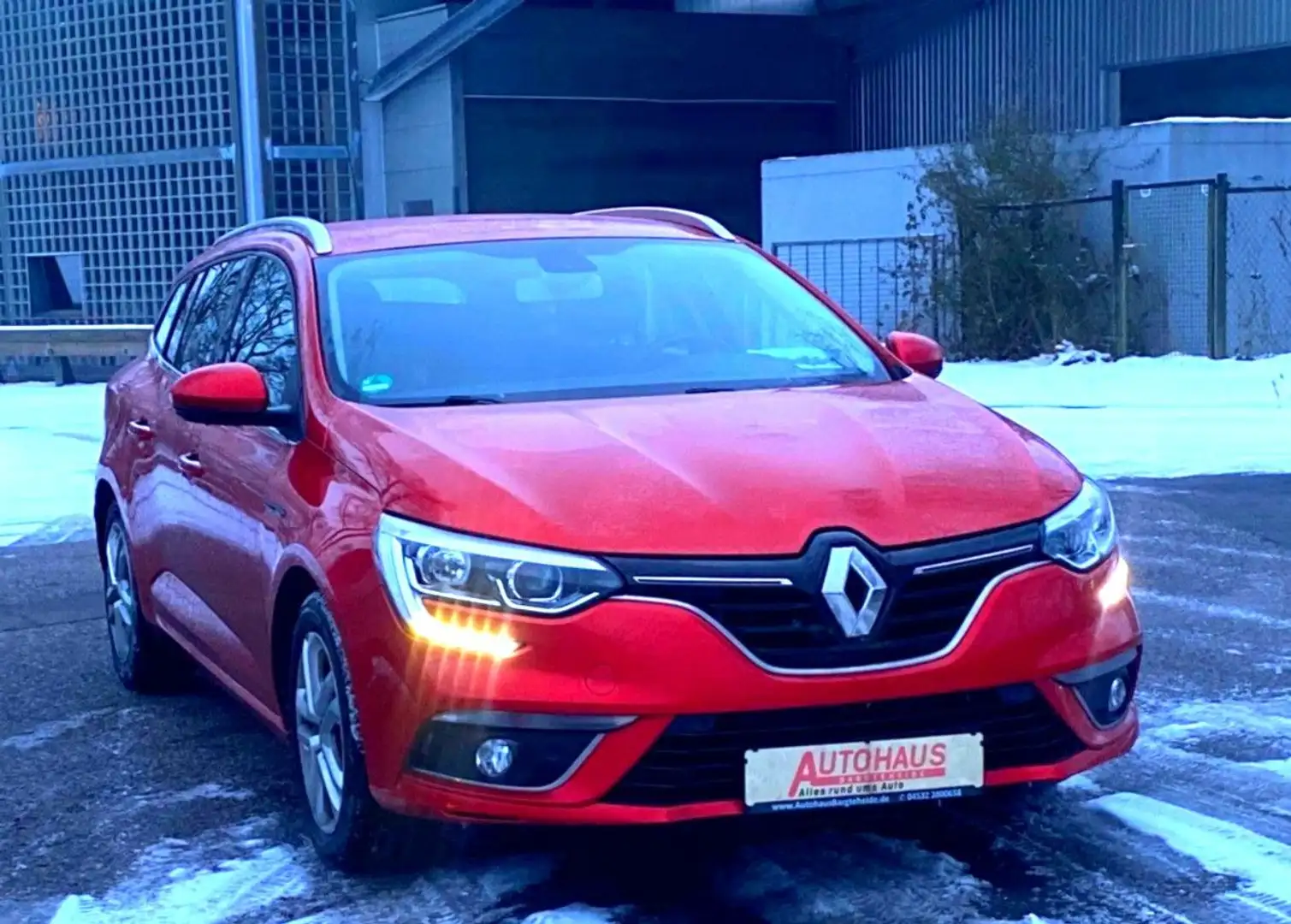 Renault Megane IV Grandtour Business Edition Rot - 1