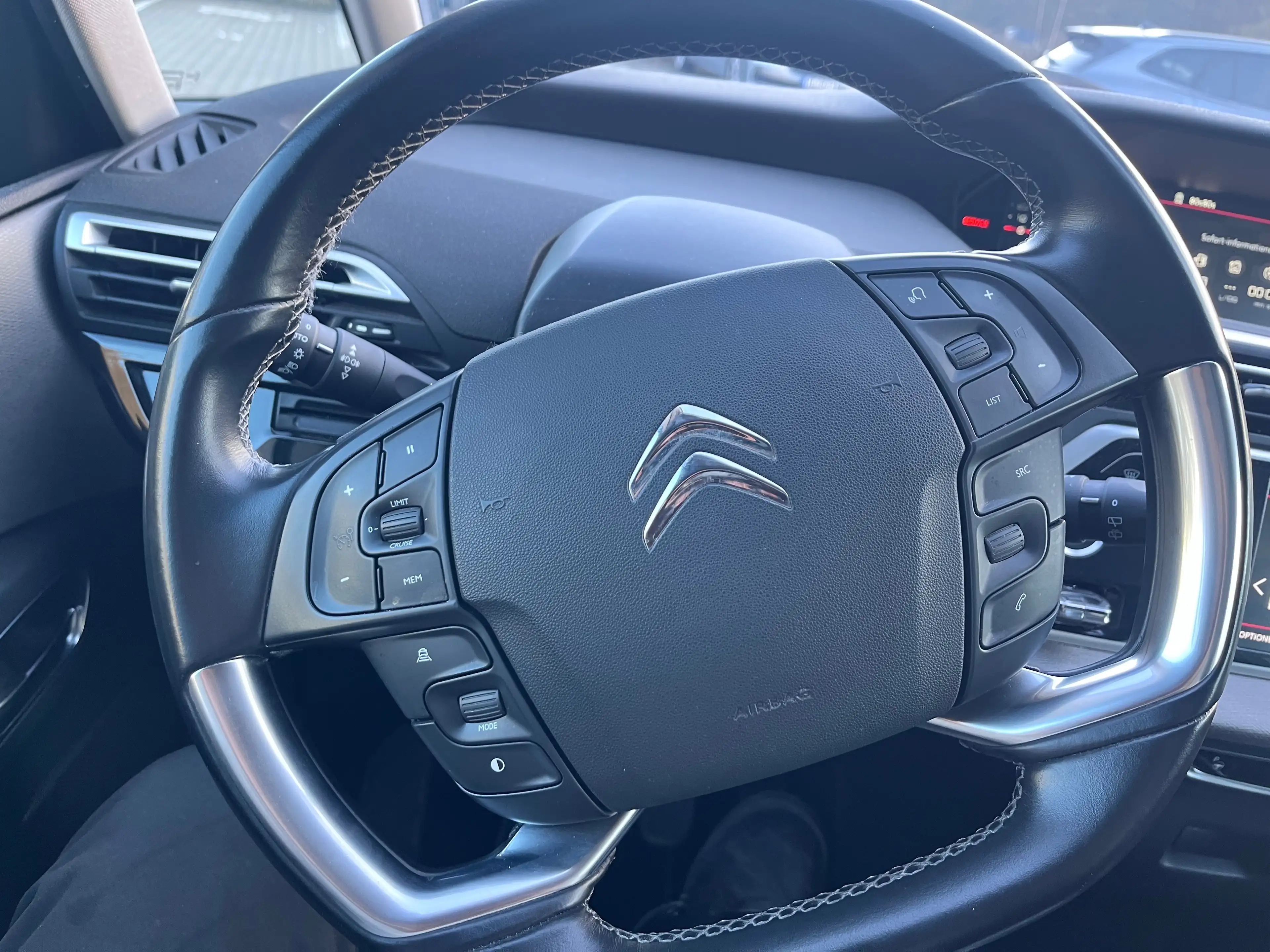 Citroen Grand C4 SpaceTourer Shine — photo 11