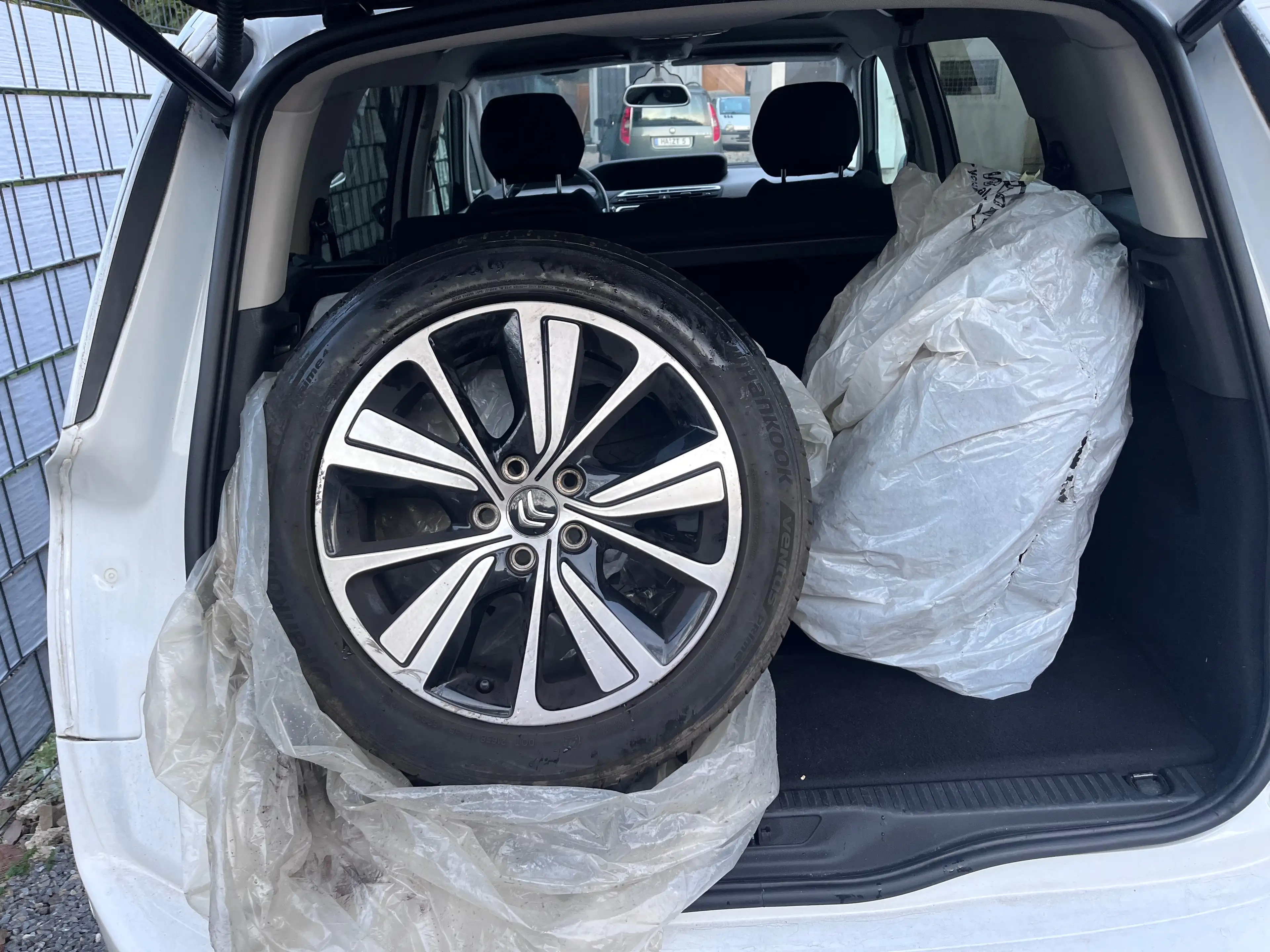 Citroen Grand C4 SpaceTourer Shine — photo 2