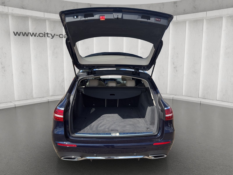 Mercedes-Benz E 400 T 4Matic*MBUX*Pano*HeadUp*LED*AHK — photo 9