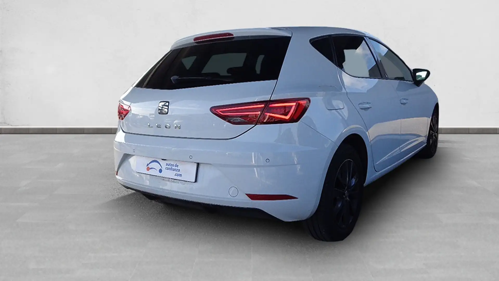 SEAT Leon 1.6 TDI STYLE - 2