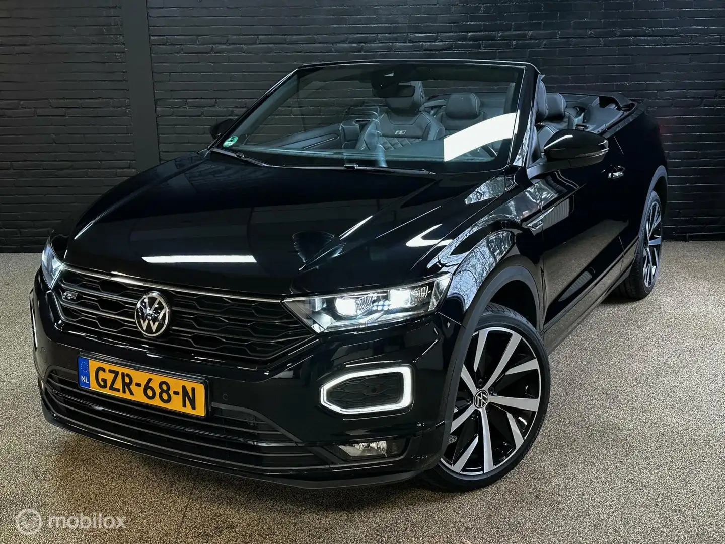 Volkswagen T-Roc Cabrio 1.5 TSI R-Line Beats Leder Carplay Zwart - 2