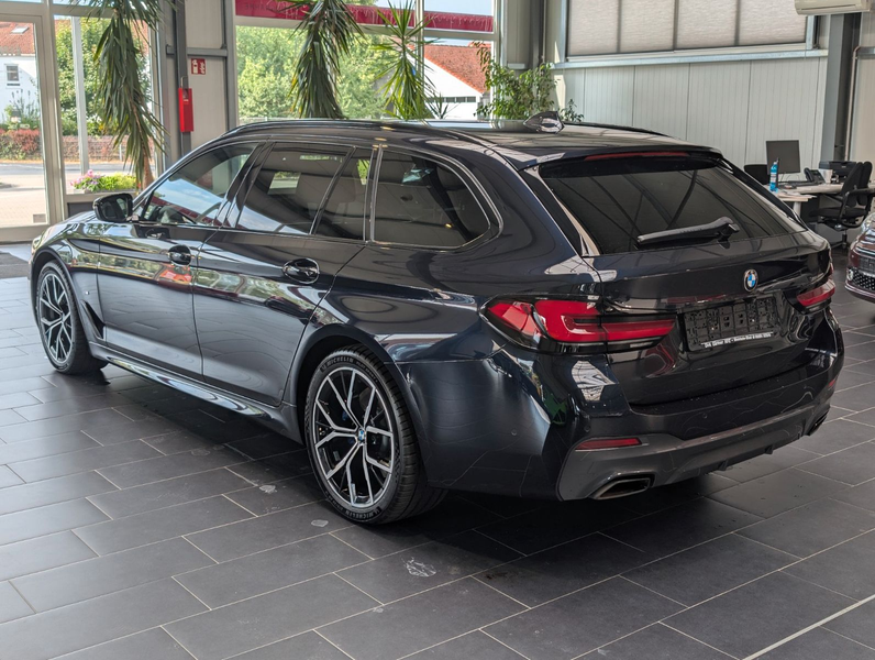 BMW 540 d xDrive Touring M Sport Aut. 1.Hand — photo 2