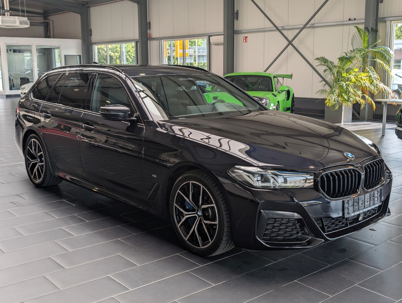 BMW 540 d xDrive Touring M Sport Aut. 1.Hand — photo 3