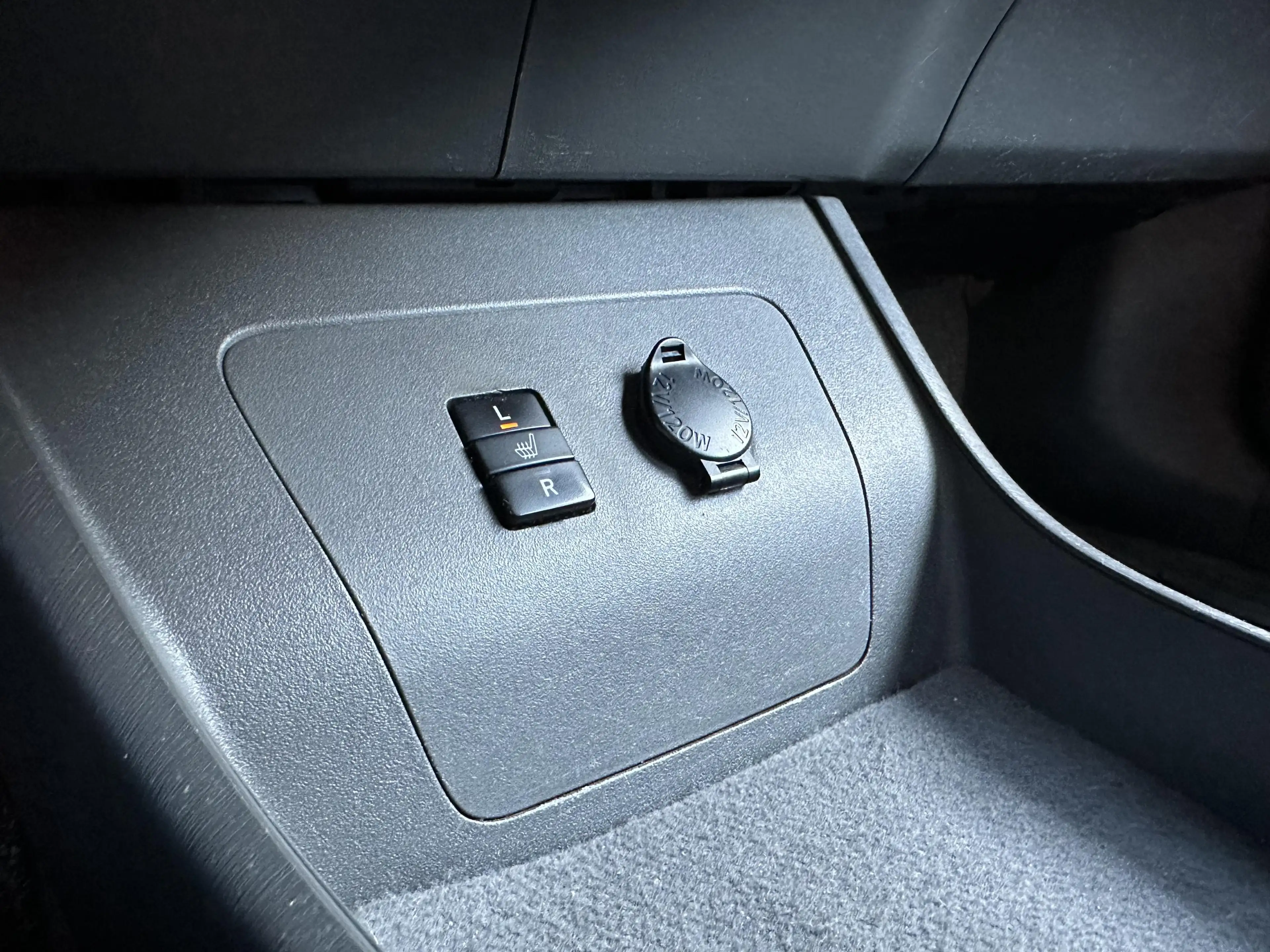 Toyota Prius Prius Hybrid 1.8i VVT-i Luna — photo 12