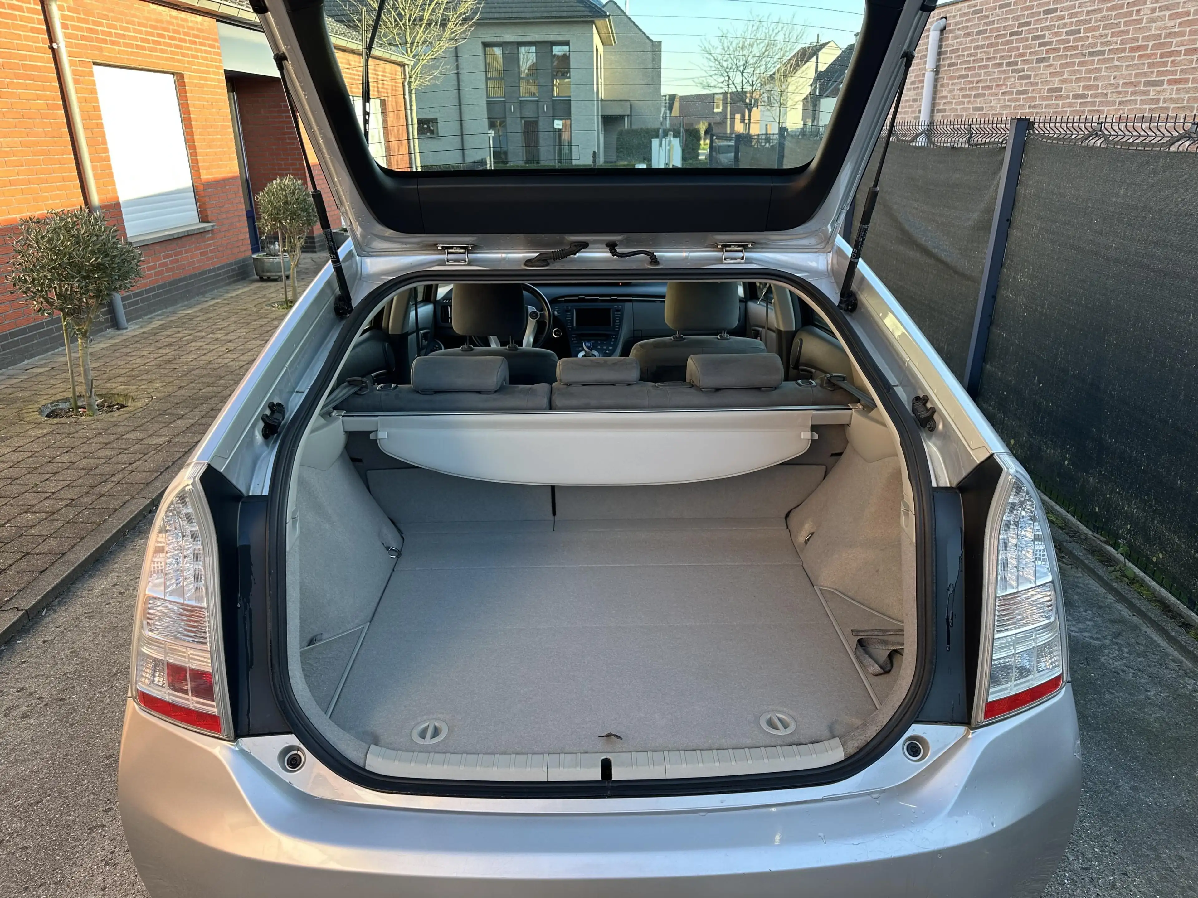 Toyota Prius Prius Hybrid 1.8i VVT-i Luna — photo 11