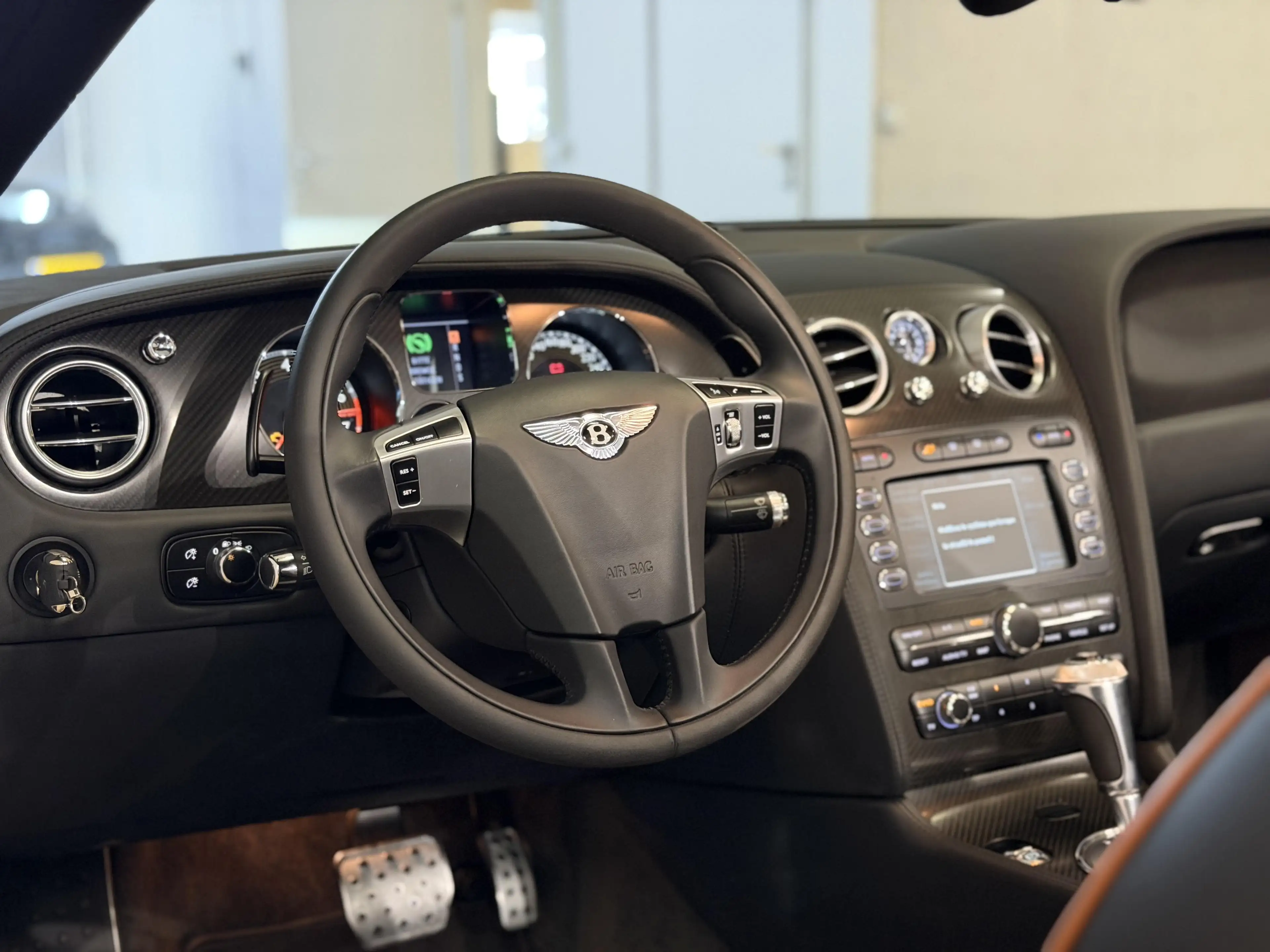 Bentley Continental Supersport Cabrio — photo 8