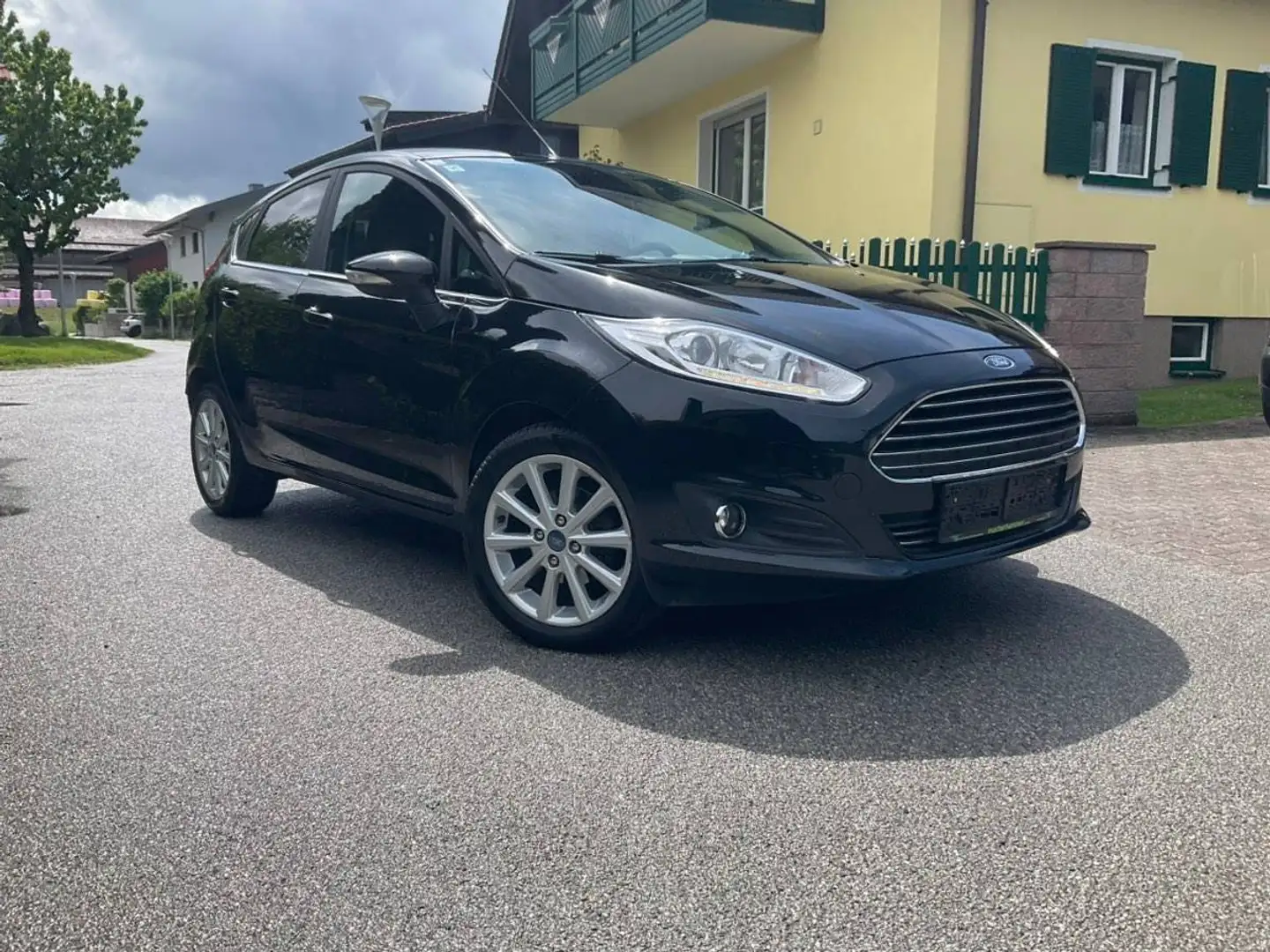 Ford Fiesta Fiesta Titanium 1,0 Start/Stop Titanium Start/Stop Schwarz - 2