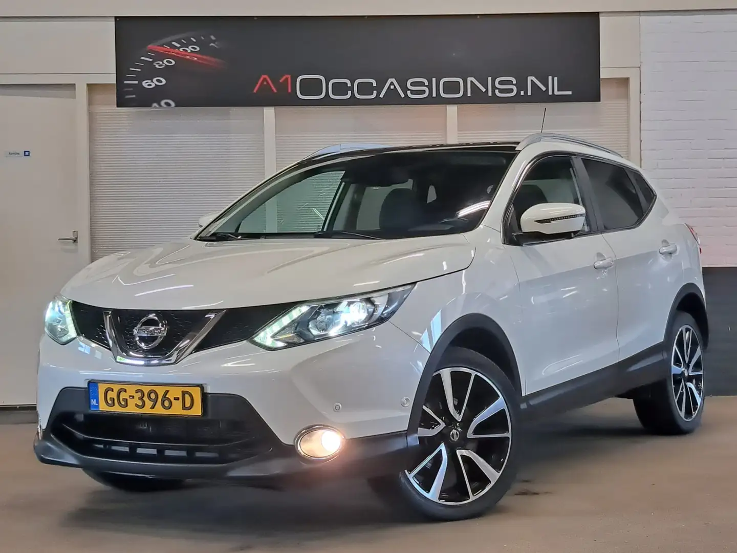 Nissan Qashqai 1.2 Tekna + LEDER + PANODAK Blanc - 2