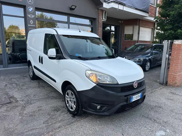 Fiat Doblo view 3