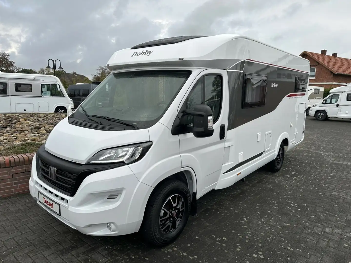 Hobby V65 GE OnTour Edition F UNBENUTZT +W-LAN+Einzelbet Weiß - 2