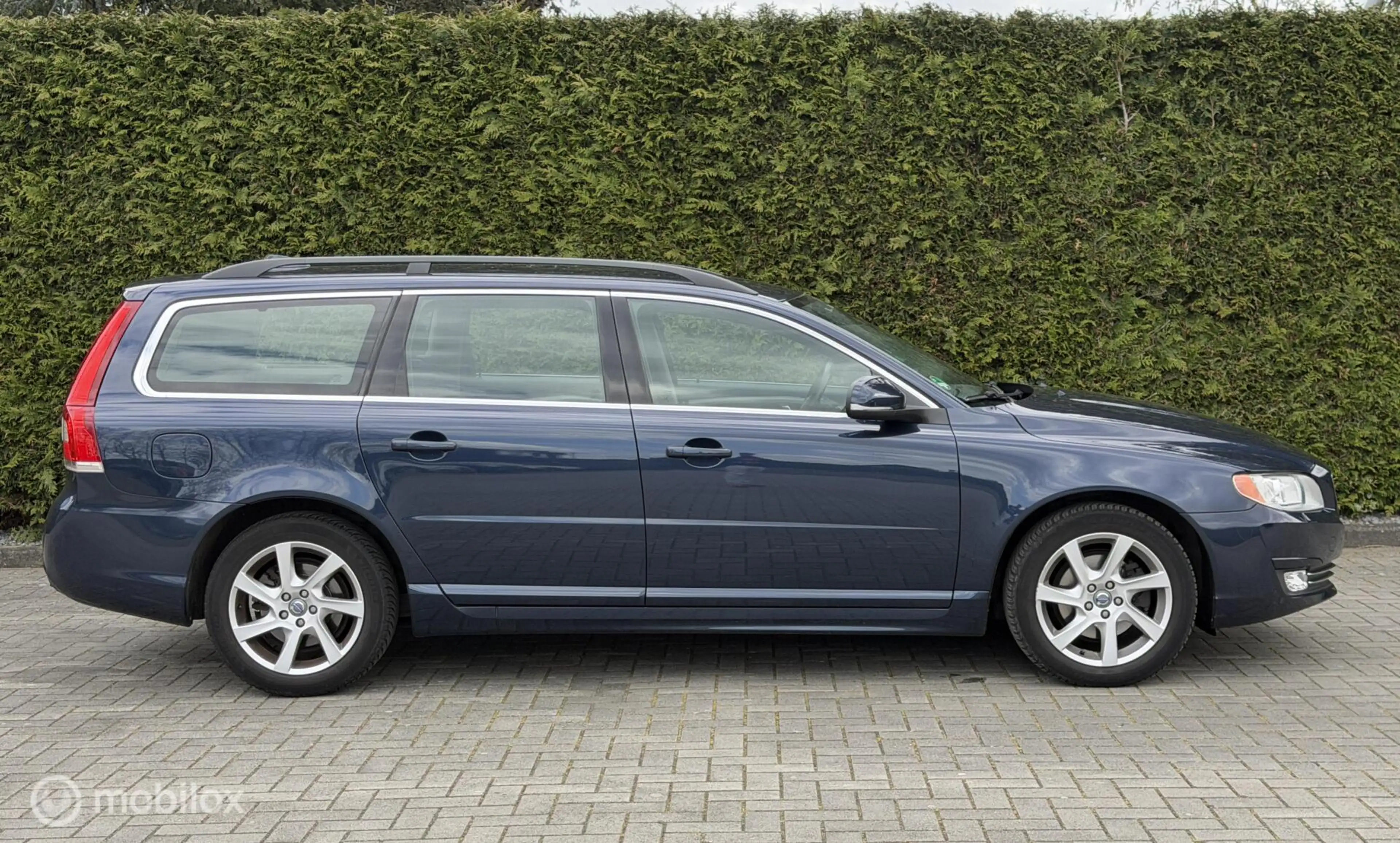Volvo V70 1.6 T4 Automaat Trekhaak Navi Cruise Leder — photo 14