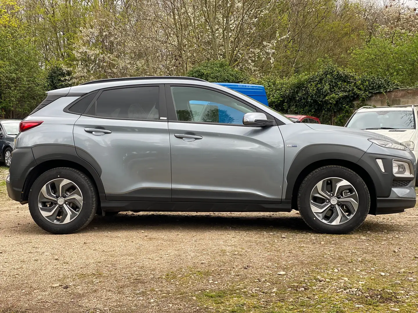 Hyundai KONA Trend Hybrid 2WD,1,6 Ltr.,VOLL LED,Navi,Automatik Grau - 2