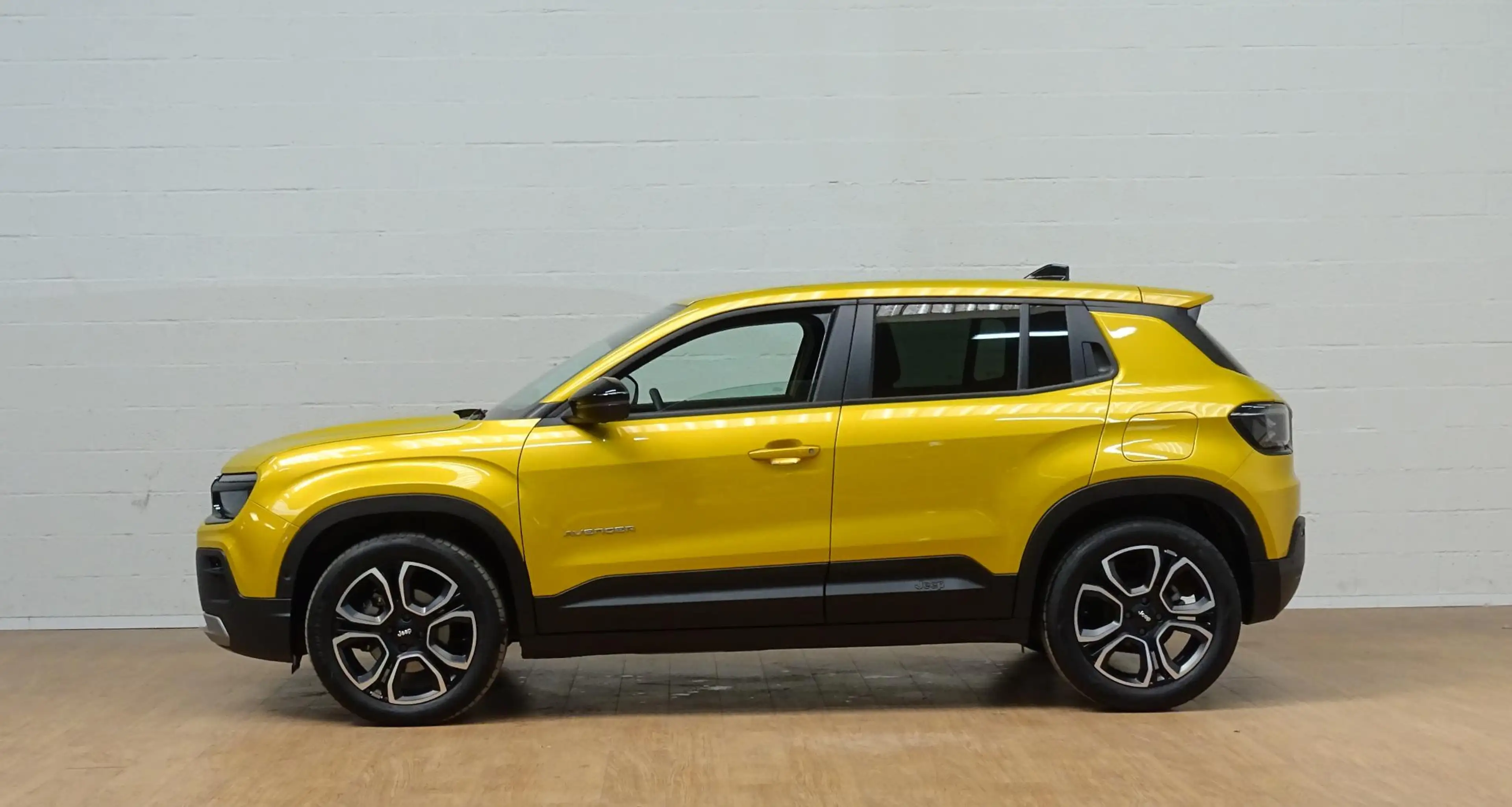 Jeep Avenger 1.2 e-Hybrid Summit — photo 7
