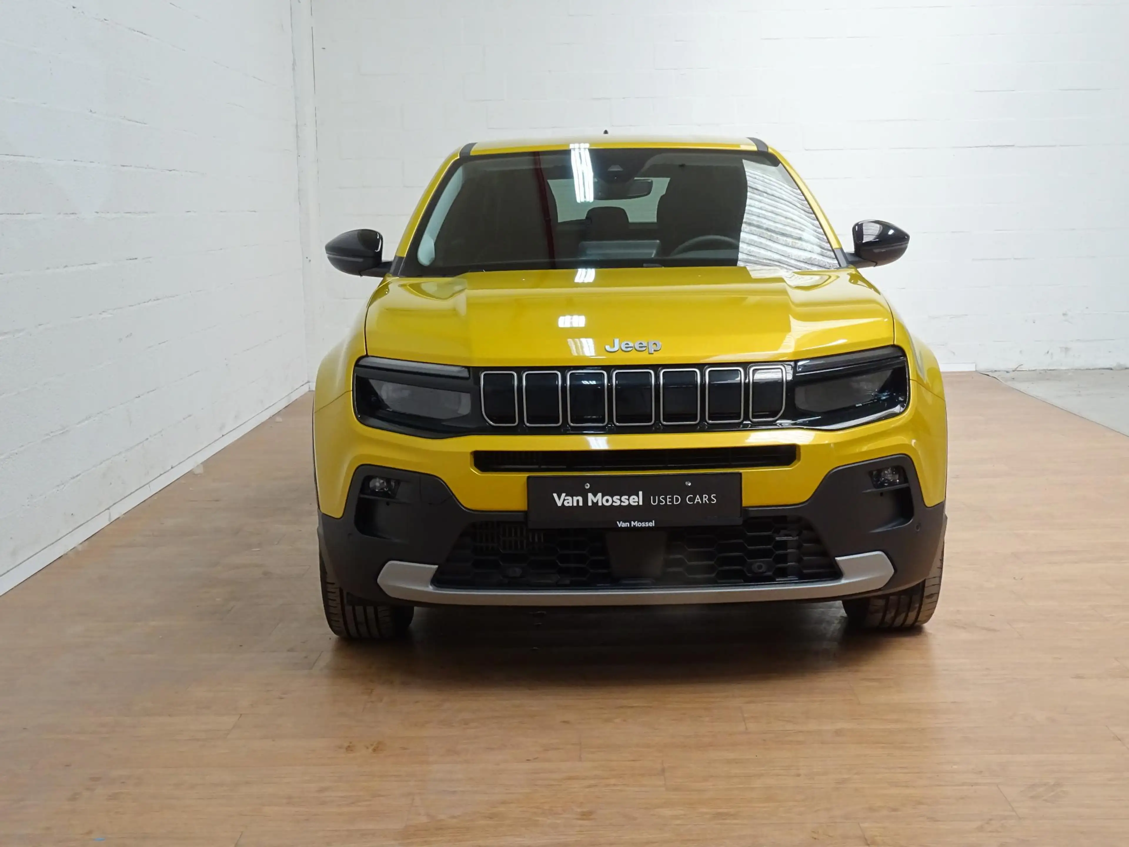 Jeep Avenger 1.2 e-Hybrid Summit — photo 9