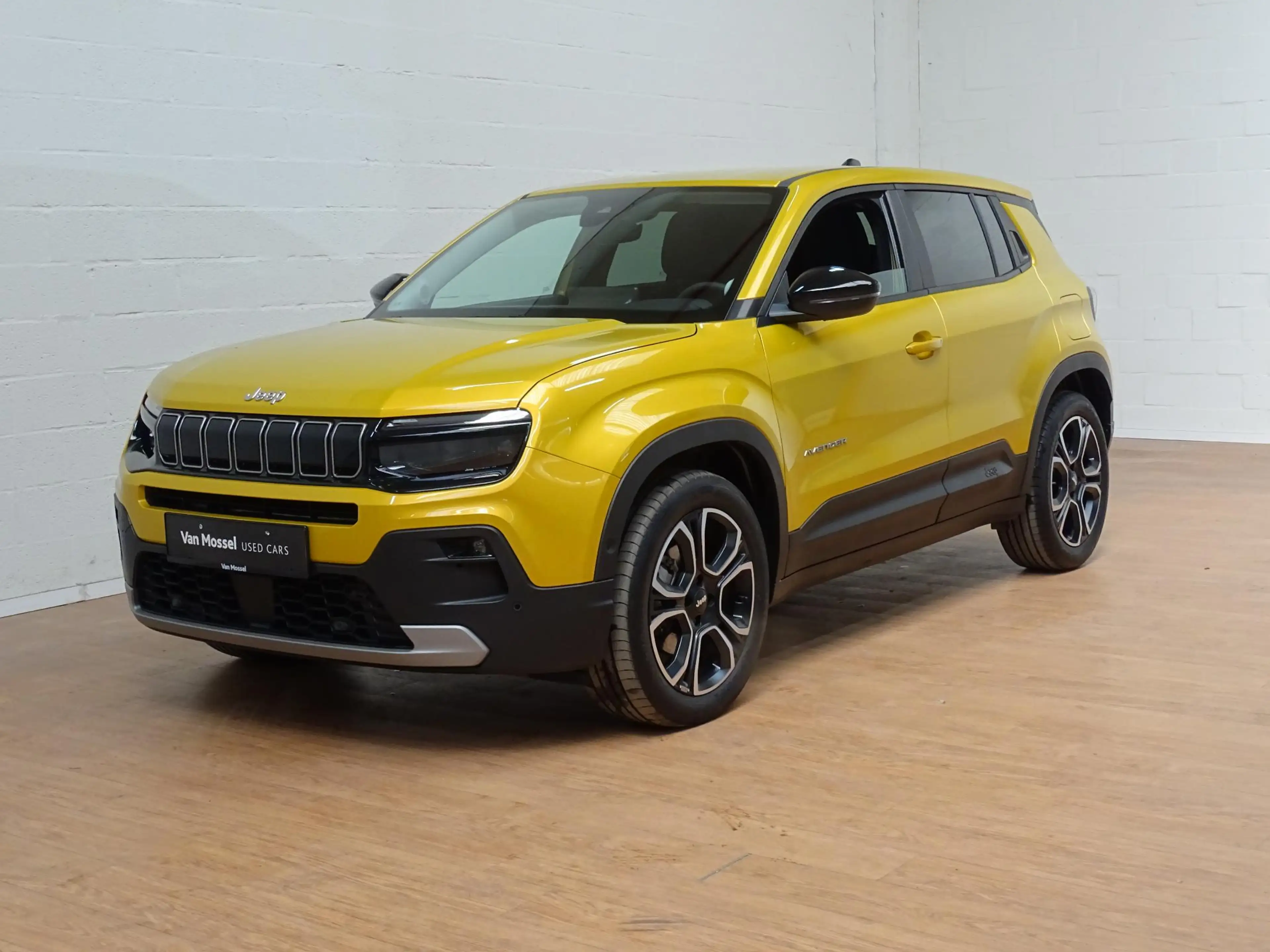 Jeep Avenger 1.2 e-Hybrid Summit — photo 5
