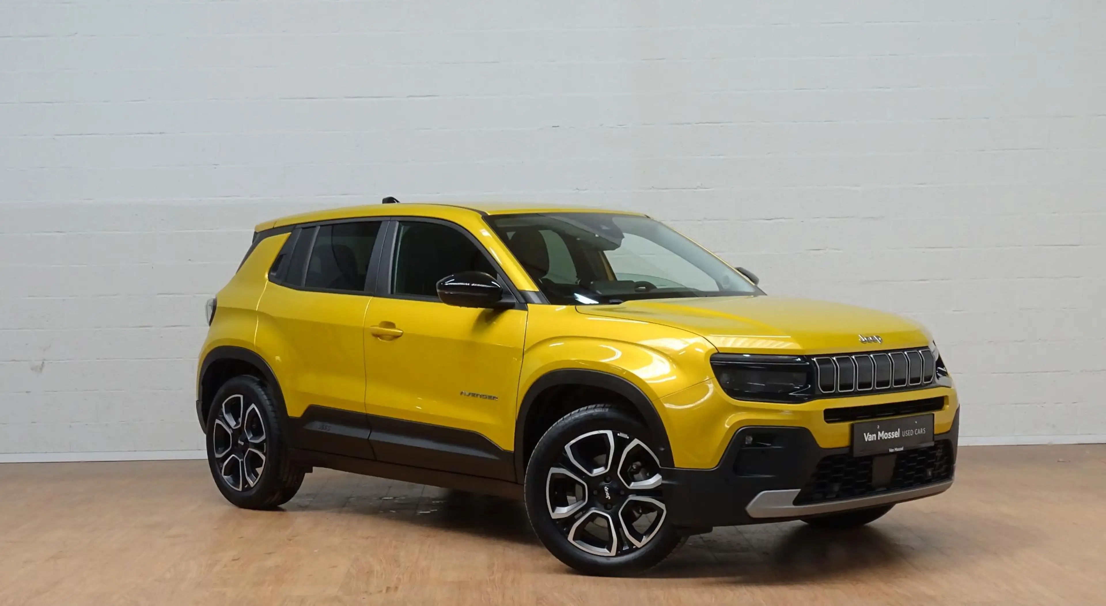 Jeep Avenger 1.2 e-Hybrid Summit — photo 2
