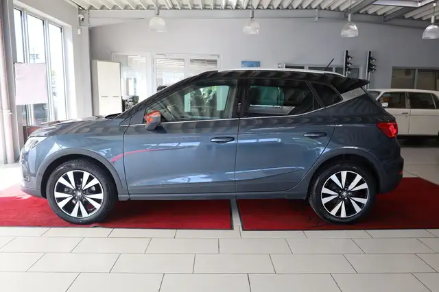 Seat Arona view 2