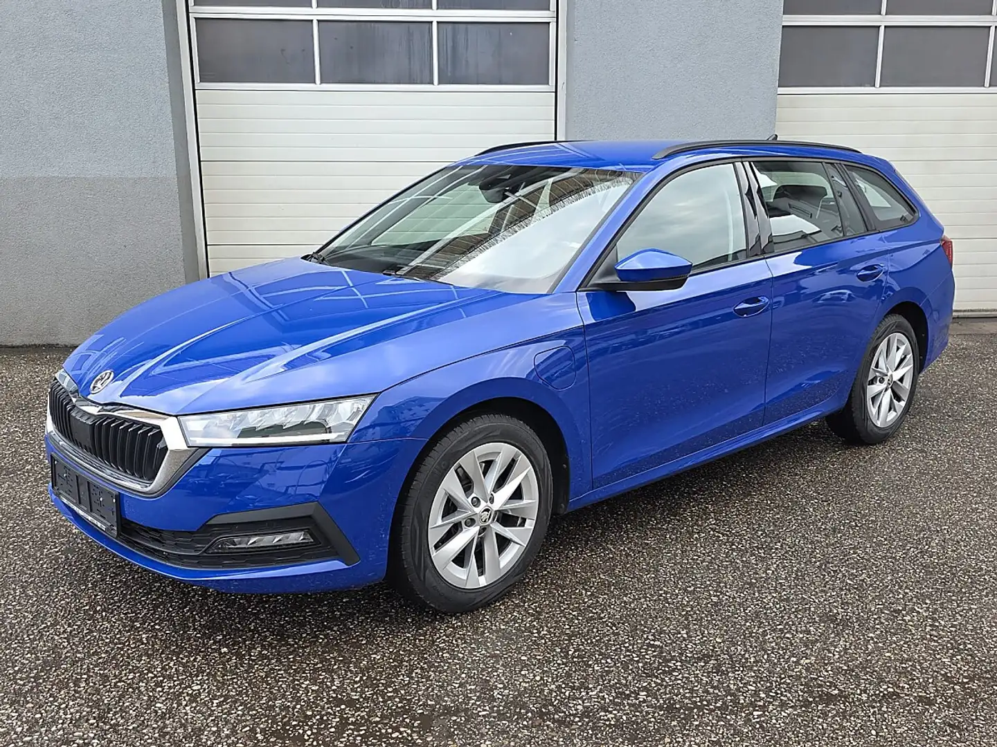 Skoda Octavia Combi 1,4 TSI iV Style DSG Blau - 1