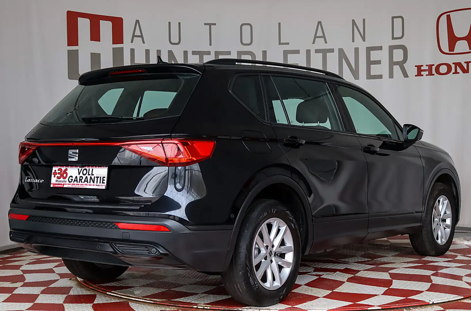 SEAT Tarraco 2,0 TDI Style DSG / 7-Sitzer / AHV / ACC / NAVI Schwarz - 2