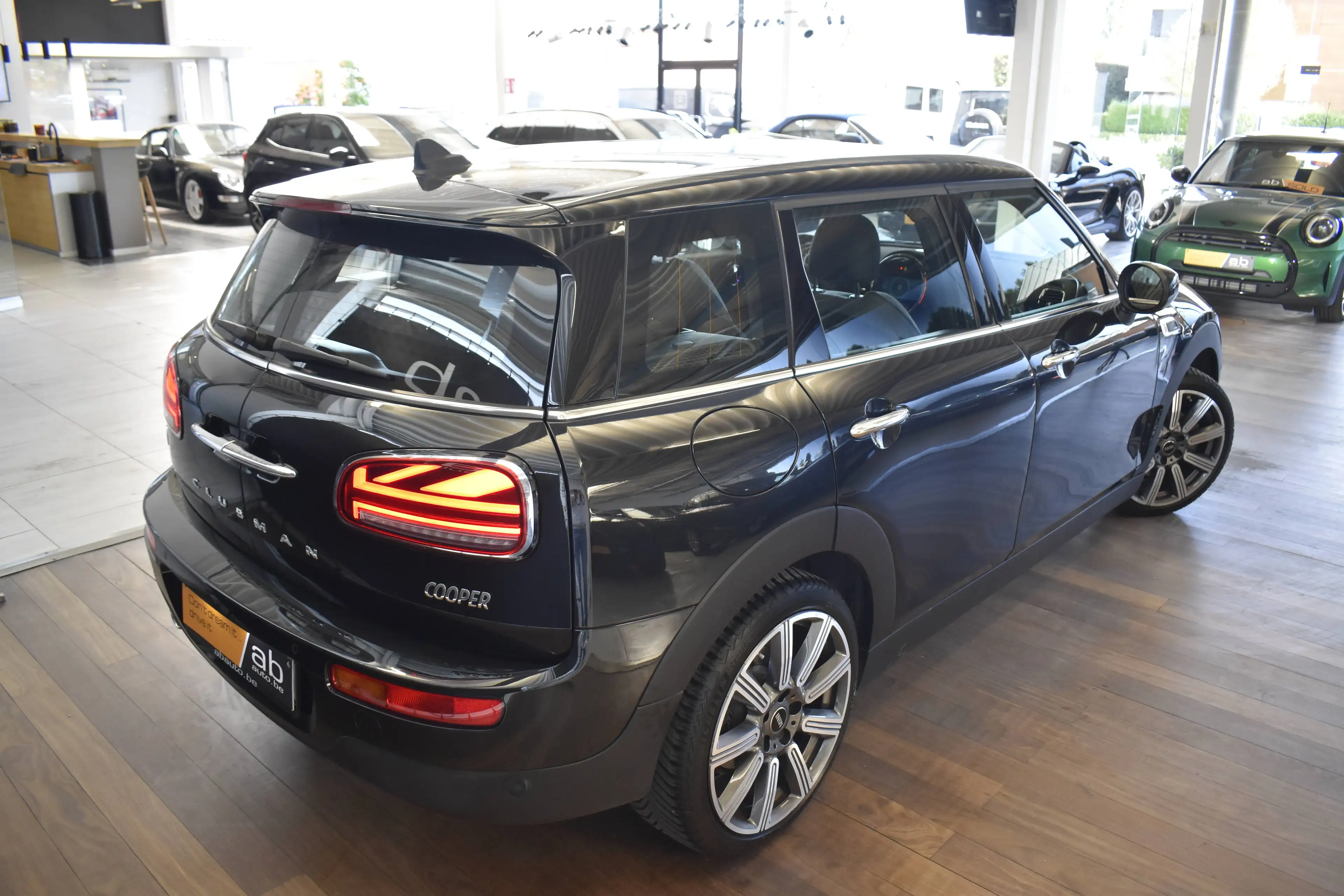 MINI Cooper Clubman COMFORT ACCESS, CARPLAY, LED, 18" INCH — photo 4