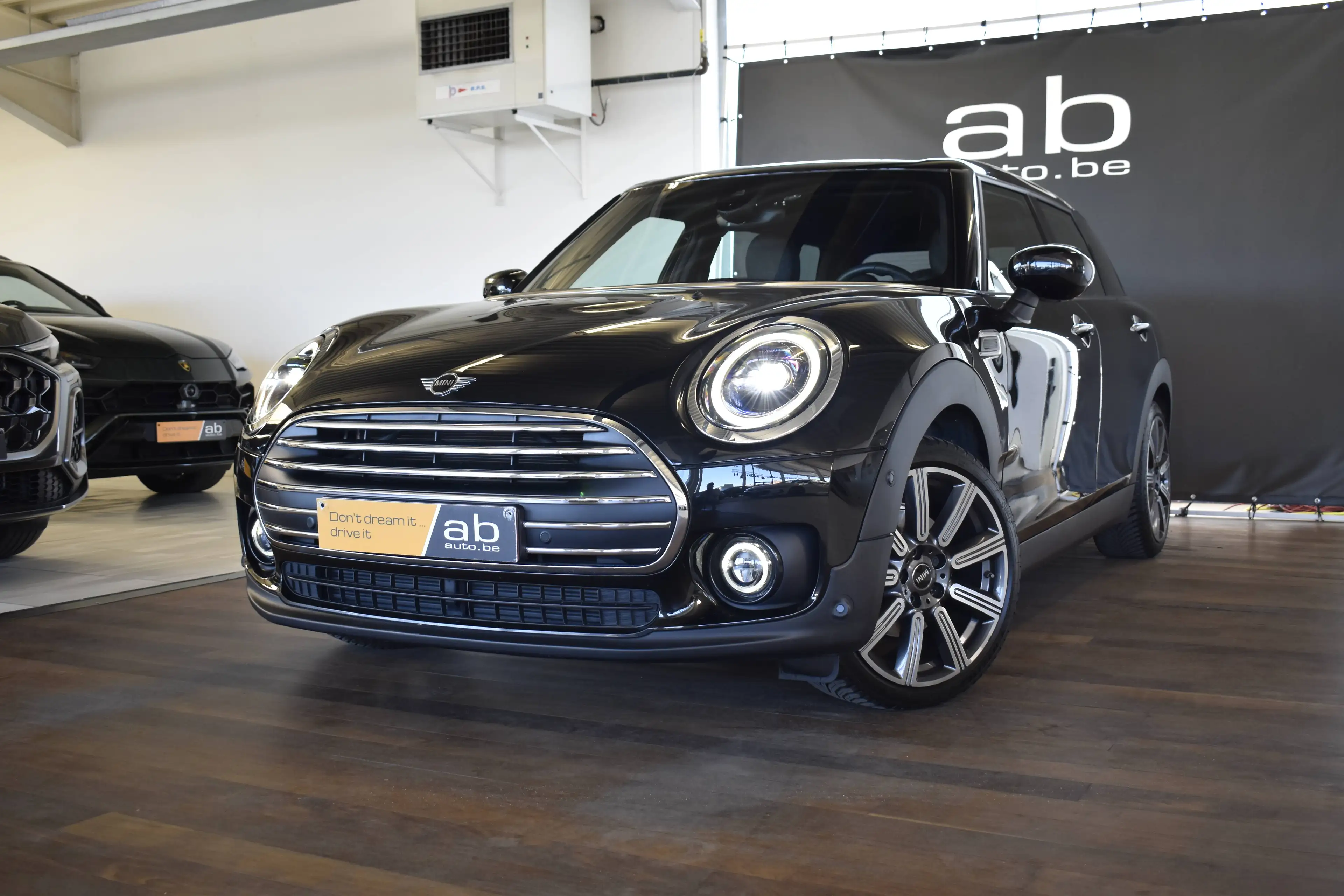 MINI Cooper Clubman COMFORT ACCESS, CARPLAY, LED, 18" INCH