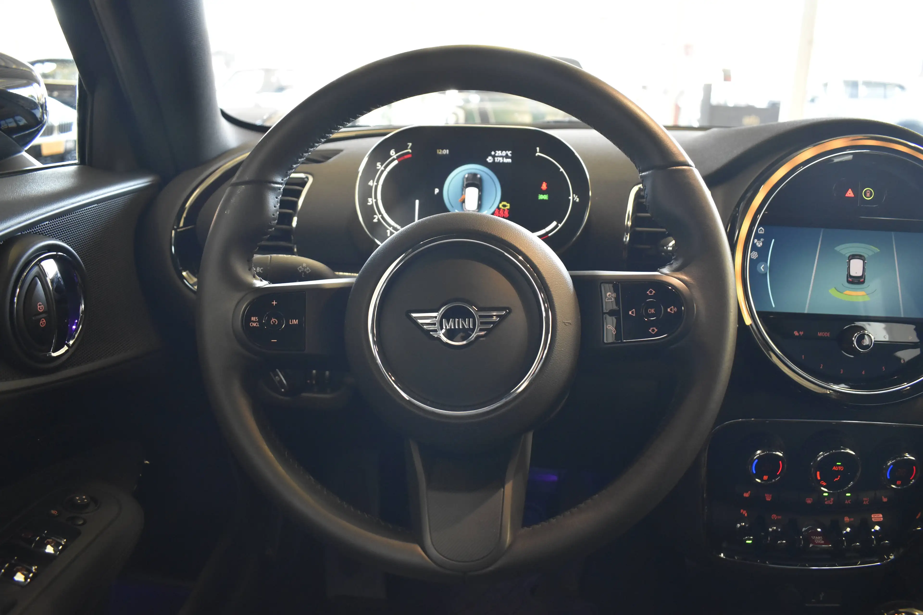 MINI Cooper Clubman COMFORT ACCESS, CARPLAY, LED, 18" INCH — photo 10