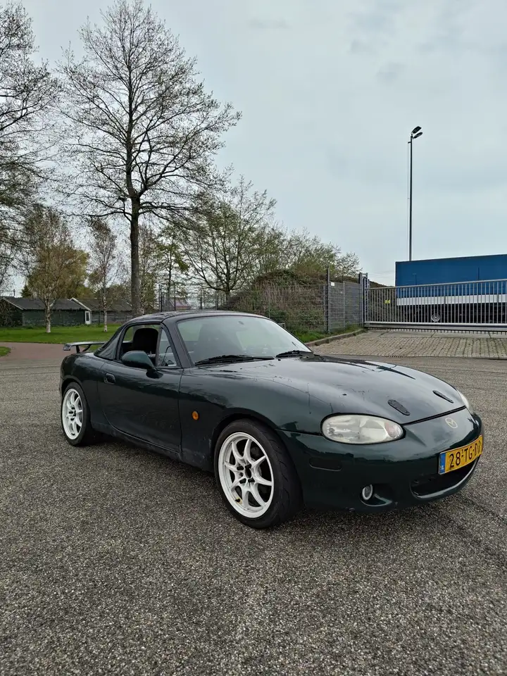 Mazda MX-5 1.8i, foto 2