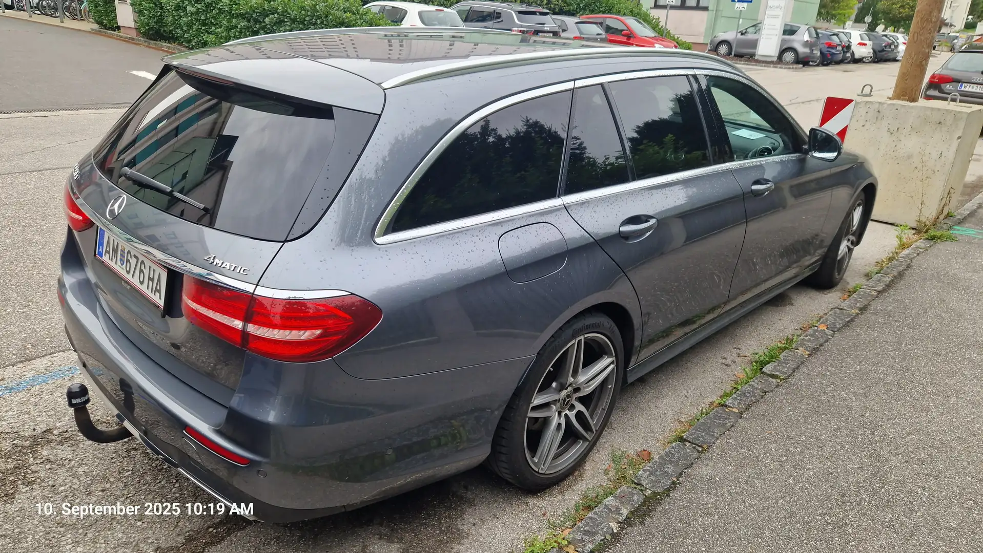 Mercedes-Benz E 220 E 220 d T Austria Edition 4MATIC Aut. Grau - 2