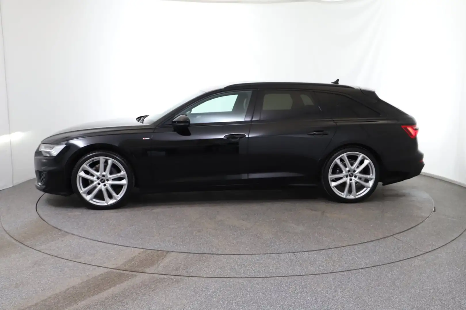 Audi A6 40 TDI quattro S line Zwart - 2