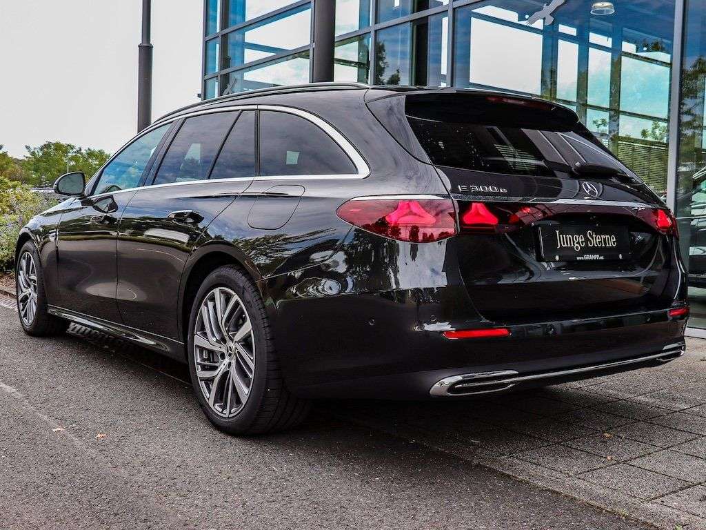Mercedes-Benz E 300